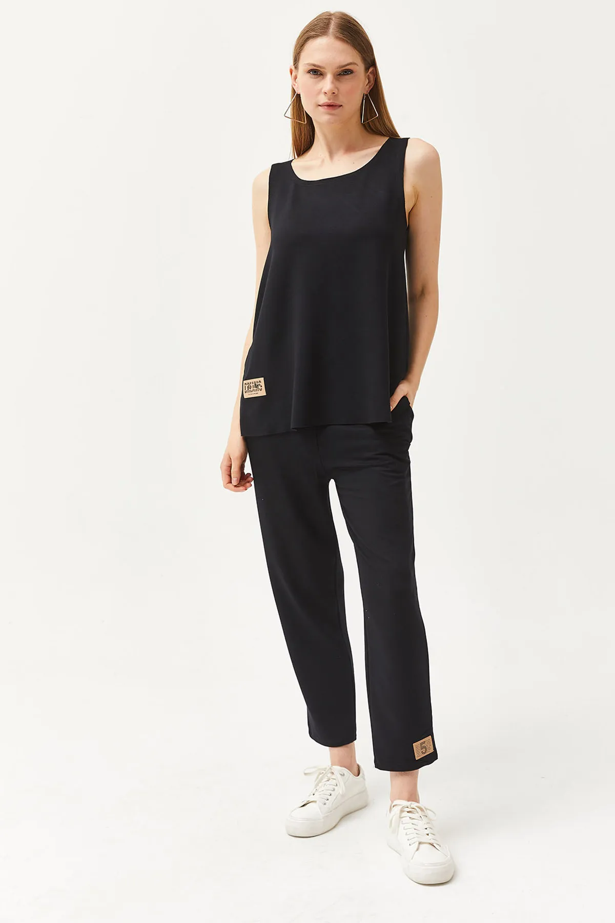 Olalook  Schwarze ärmellose, lockere Bluse für Damen mit Kristallen, Oberteil und TKM-19000271