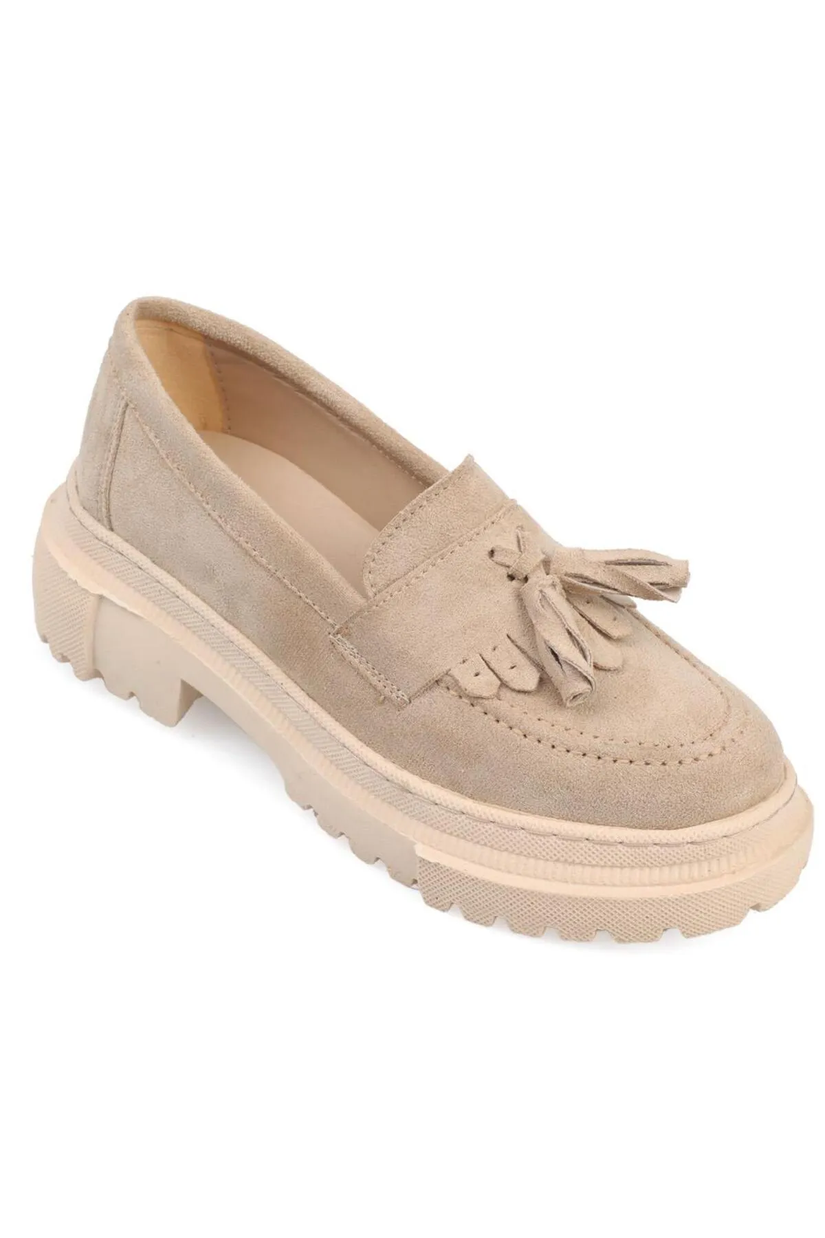 Capone Outfitters  Capone Damen-Loafer aus Wildleder mit ovaler Zehenpartie und Trak-Sohle in Beige