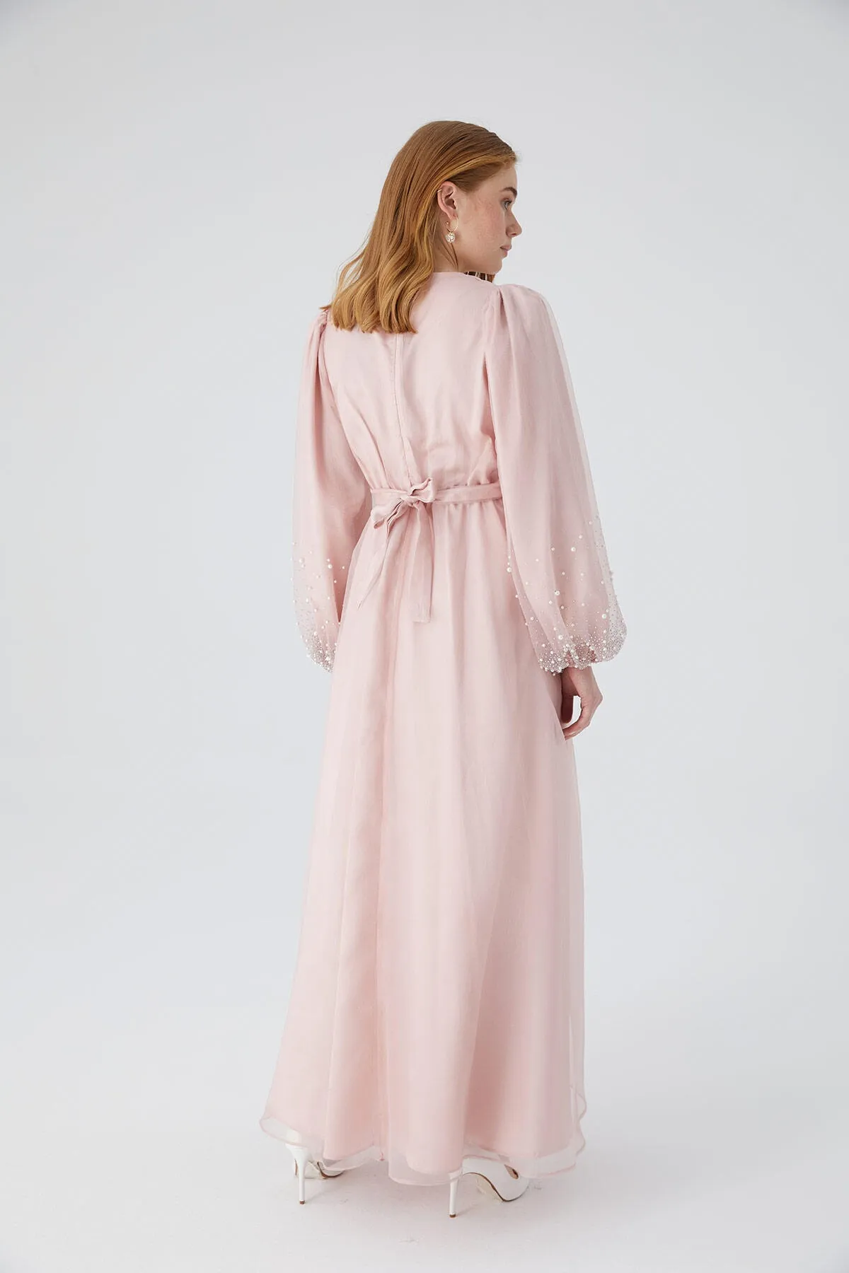 Manuka  Abendkleid aus gesteinigtem Organza in Puder