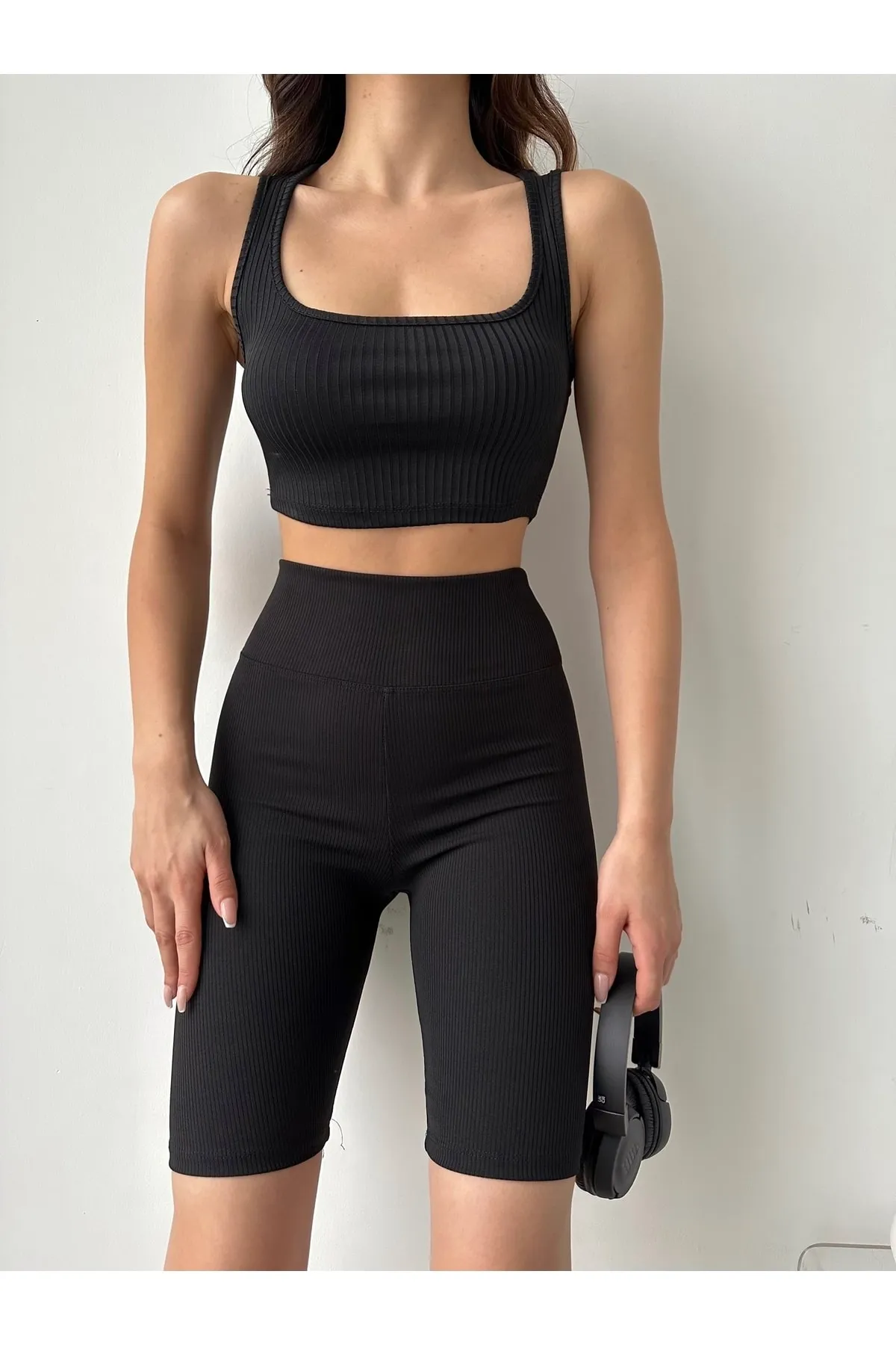 BEJNA  Schwarze, gerippte, kurze Sport-Leggings mit hoher Taille für Damen