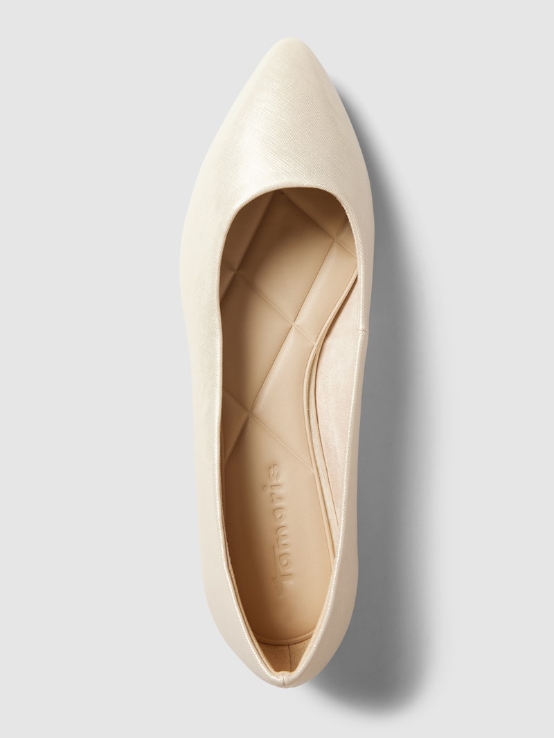 Ballerinas in Glanz-Optik in gold