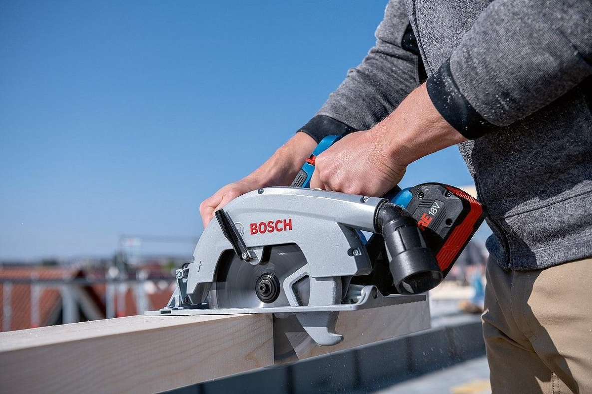 Bosch Blue 06016B9001 GKS 18V-70 L Επαγγελματικό Δισκοπρίονο 18 Volt χωρίς μπαταρίες και φορτιστή σε L-Boxx