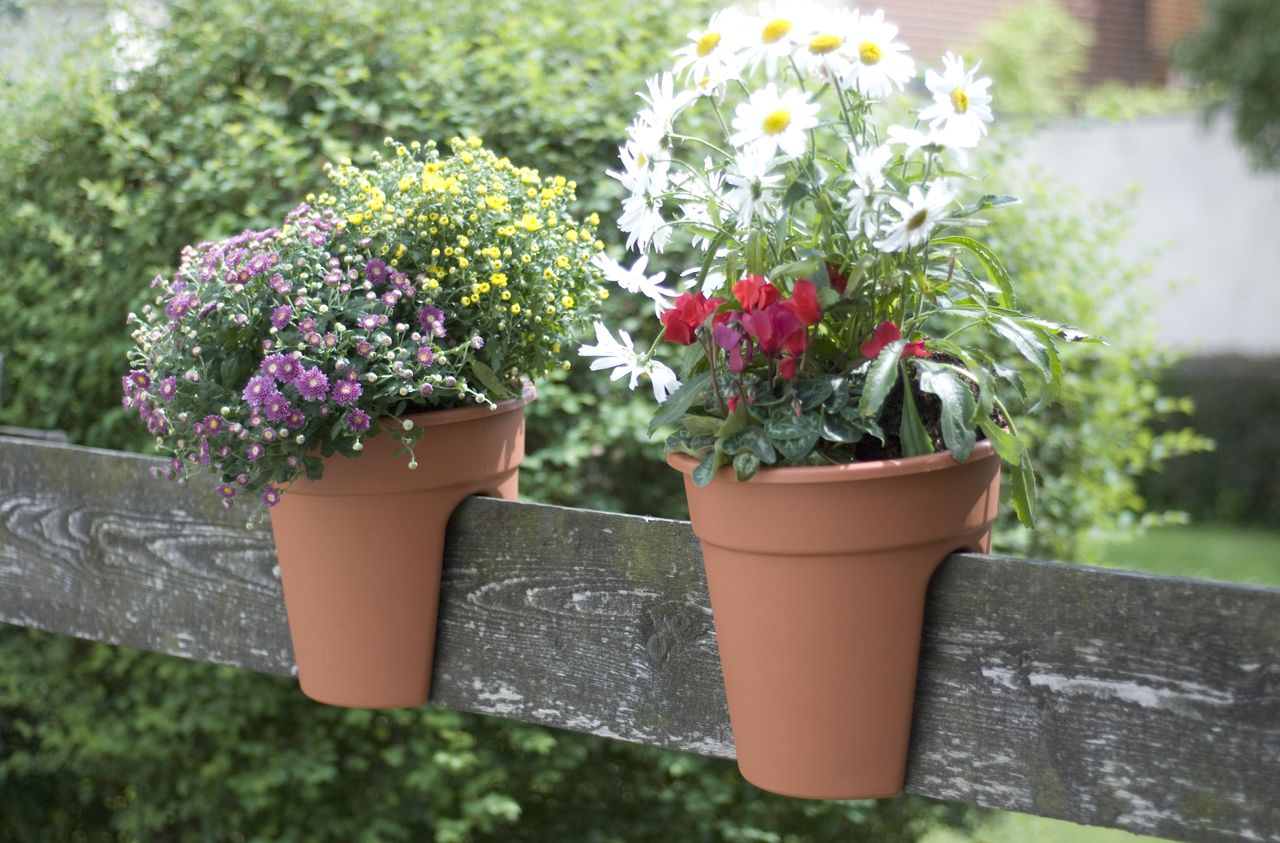 KHW KHW Geländerblumentopf Flowerclip, 3er Set, terra