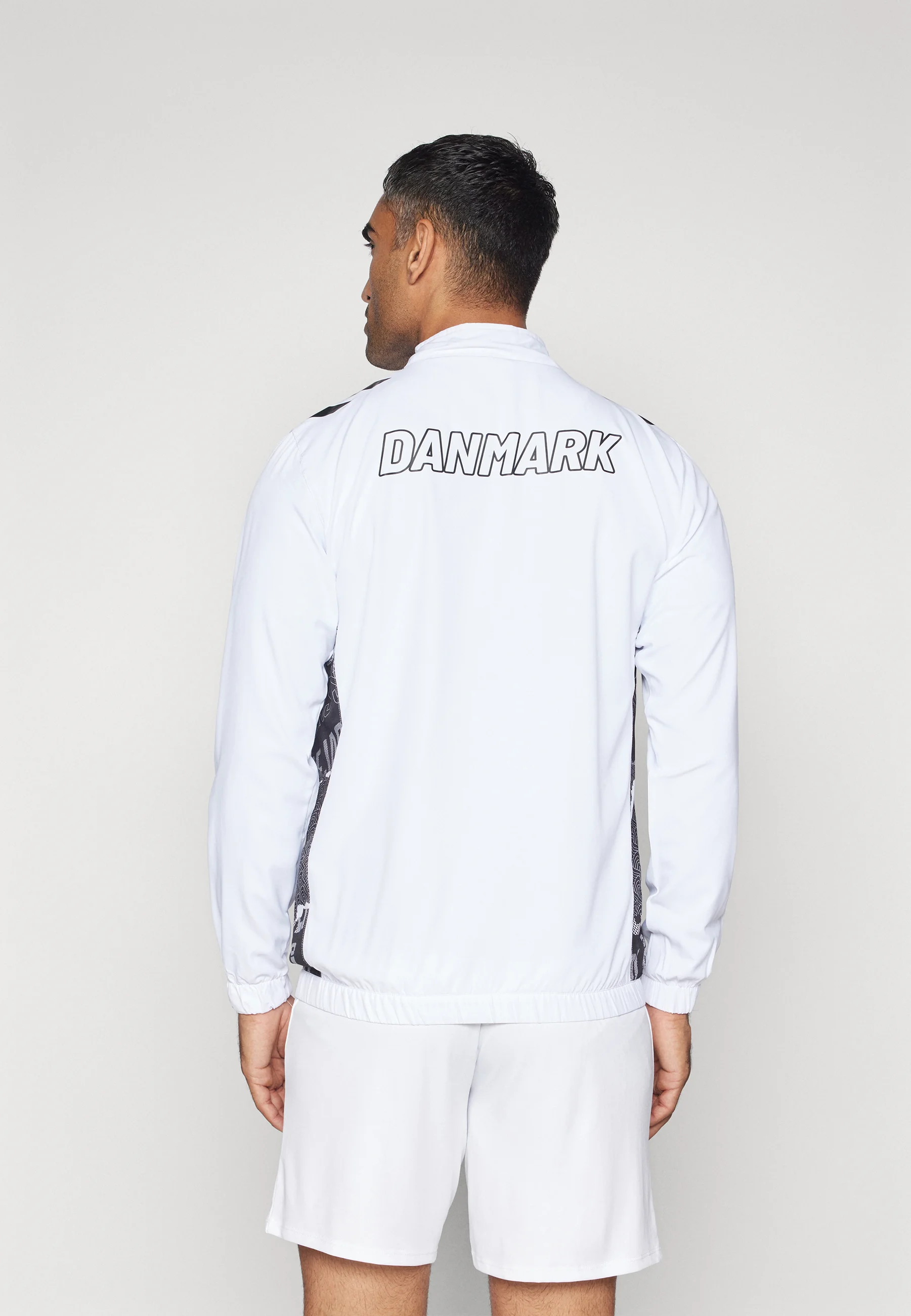 Chaqueta Hummel Dinamarca Line Up - Selección Nacional