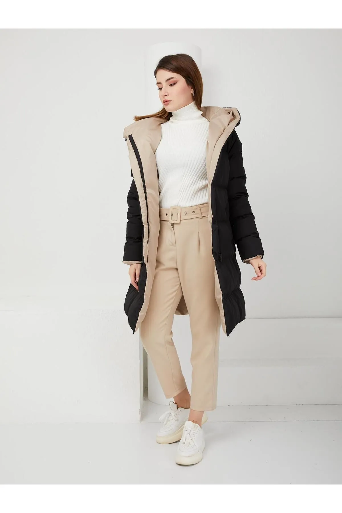 Olcay  Zweifarbige doppelseitige Pufferjacke mit Kapuze BLACK-STONE 5371