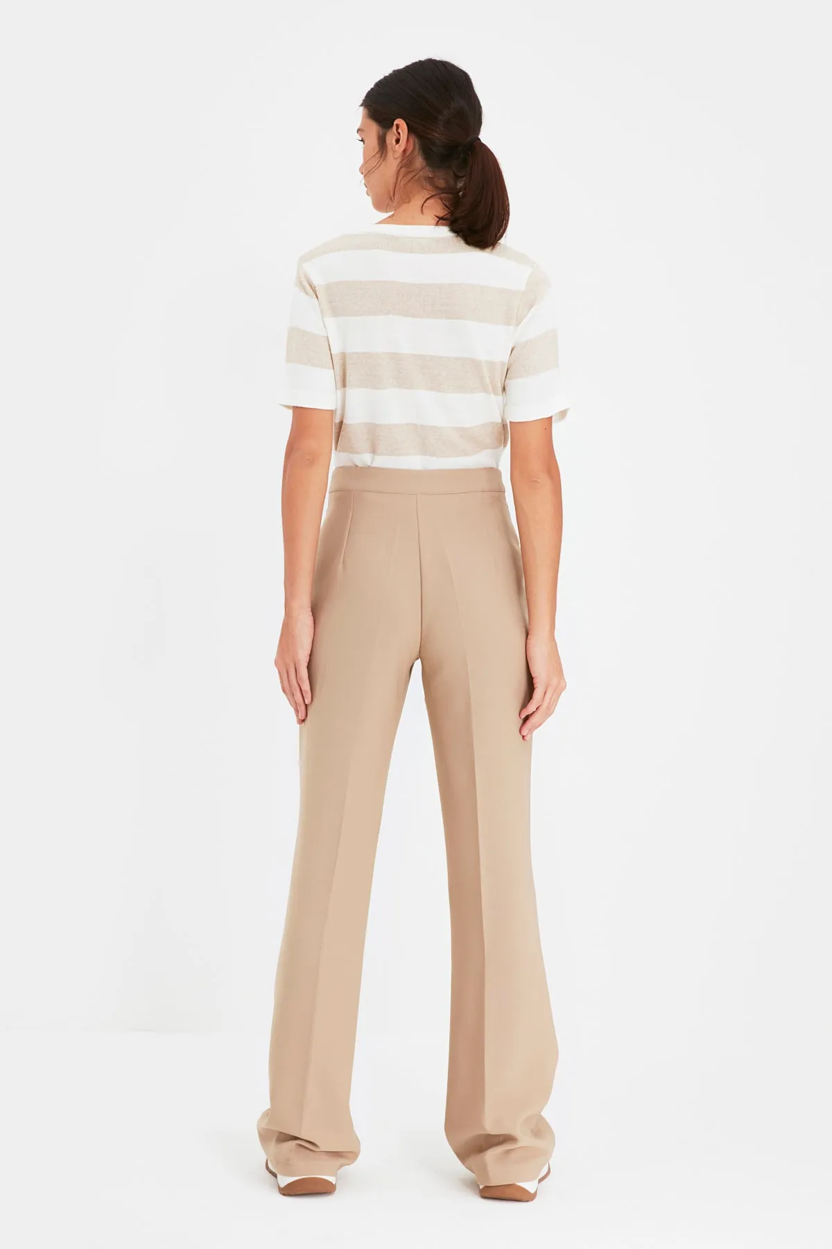 Trendyol Collection  Nerzfarbene gerade/gerade geschnittene gewebte Hose TWOAW21PL0617