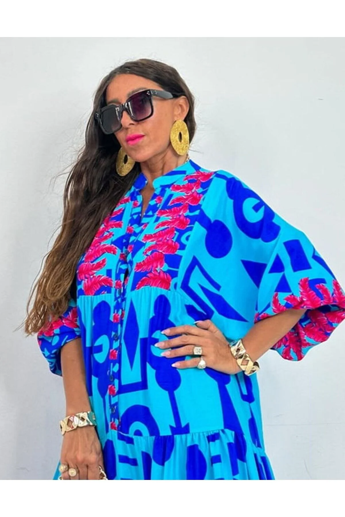 ZF BUTİK  MADDEN-KRAGEN-KNOPFMUSTER-KLEID IN OVERSIZE