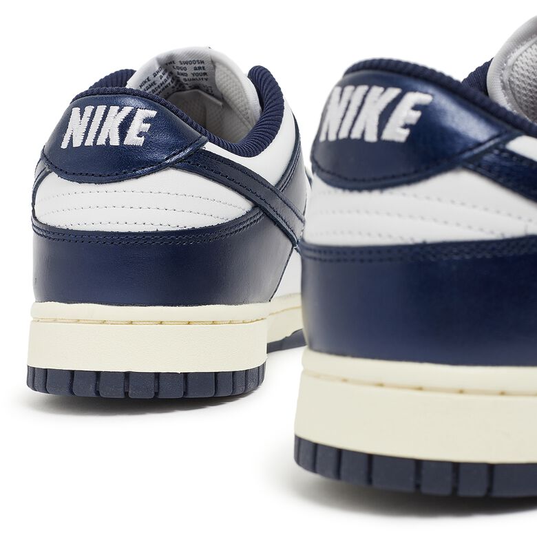 NIKE Wmns Dunk Low PRM 