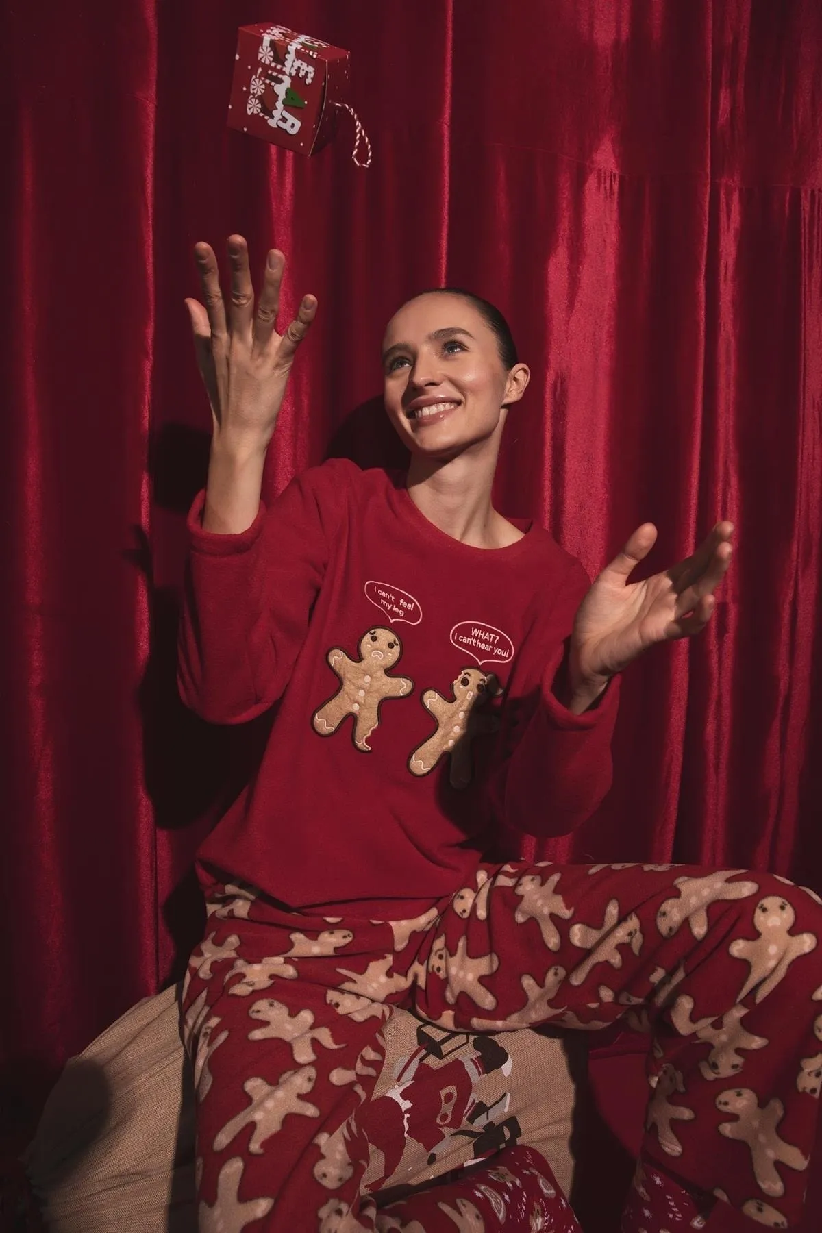 DeFacto  Bedrucktes Fleece-Pyjama-Set mit Rundhalsausschnitt und Neujahrsmotiv zum Verlieben