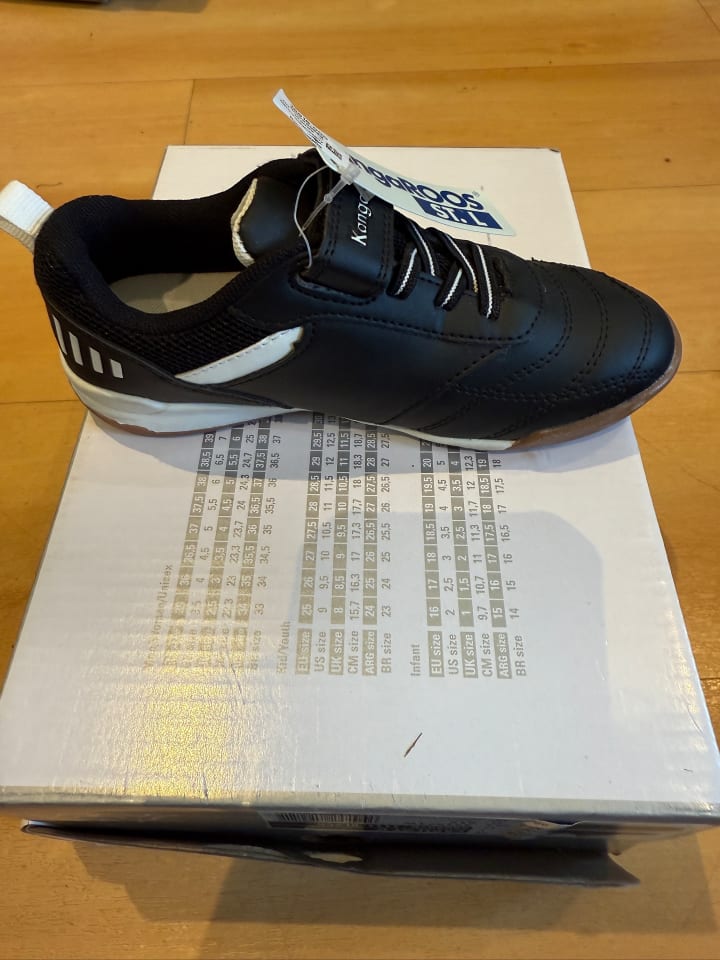 Kangaroos Sneakers 