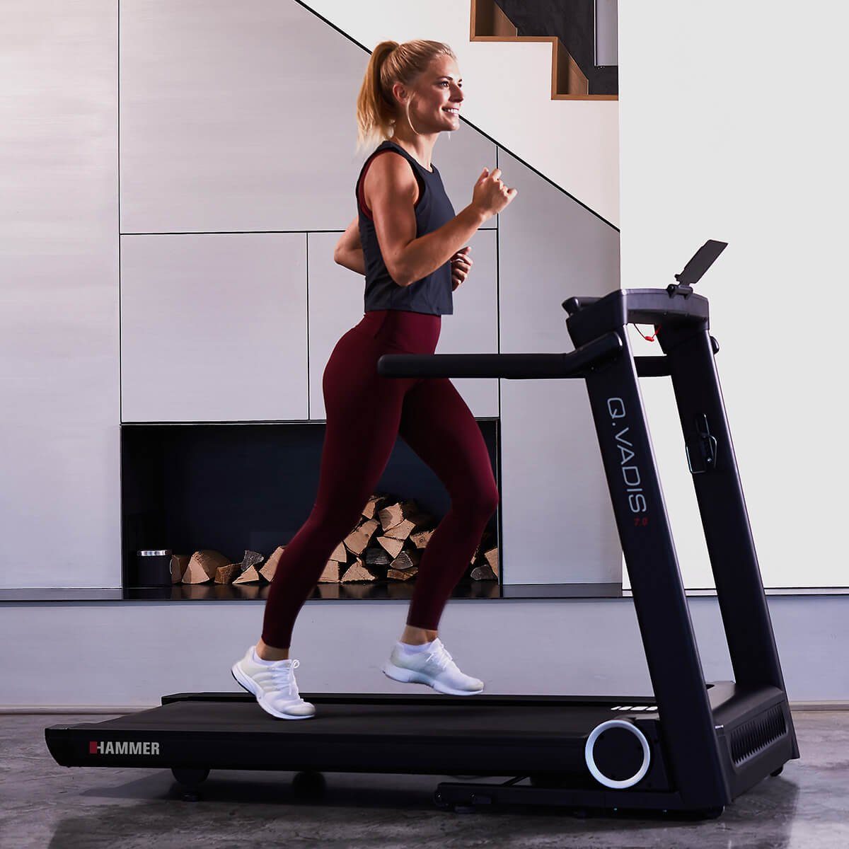 Hammer Laufband Q. Vadis 7.0, Klappfunktion, 30 Programme, 7,5 PS, 22 km/h