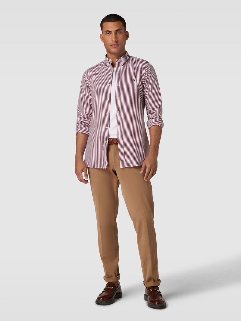Slim Fit Freizeithemd mit Button-Down-Kragen in bordeaux rot