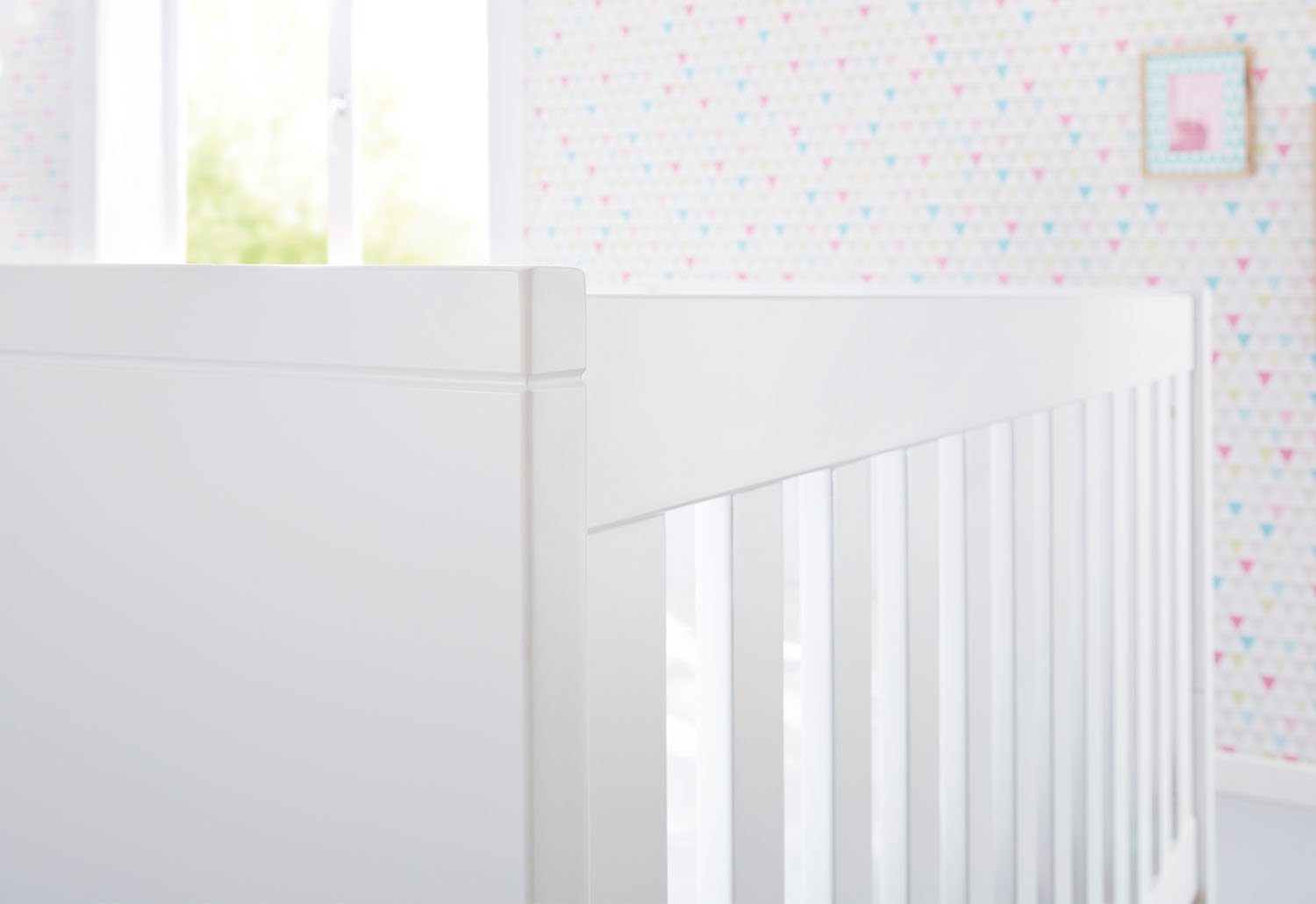 Pinolino® Babyzimmer-Komplettset Riva, (Set, 4-St., Kinderbett, Wickelkommode, Kleiderschrank, Wandregal), extrabreit; mit Kinderbett, Wickelkommode, 2-trg. Schrank & Wandregal