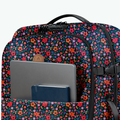 Maupiti medium 2-wheel soft suitcase, red