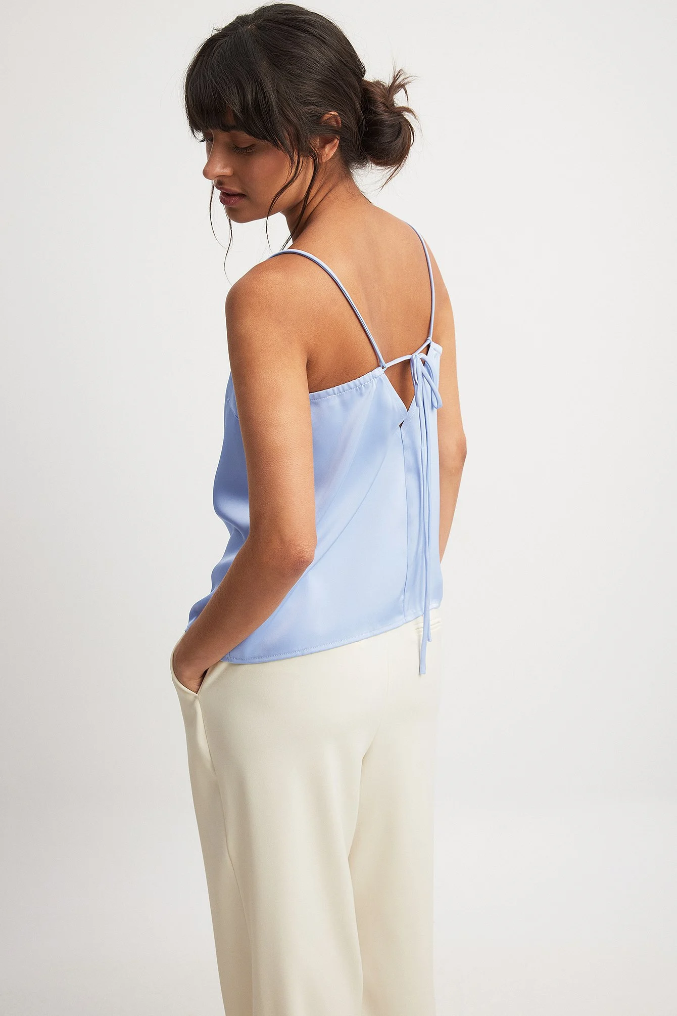 Satin-Singlet mit Schnürung am Rücken