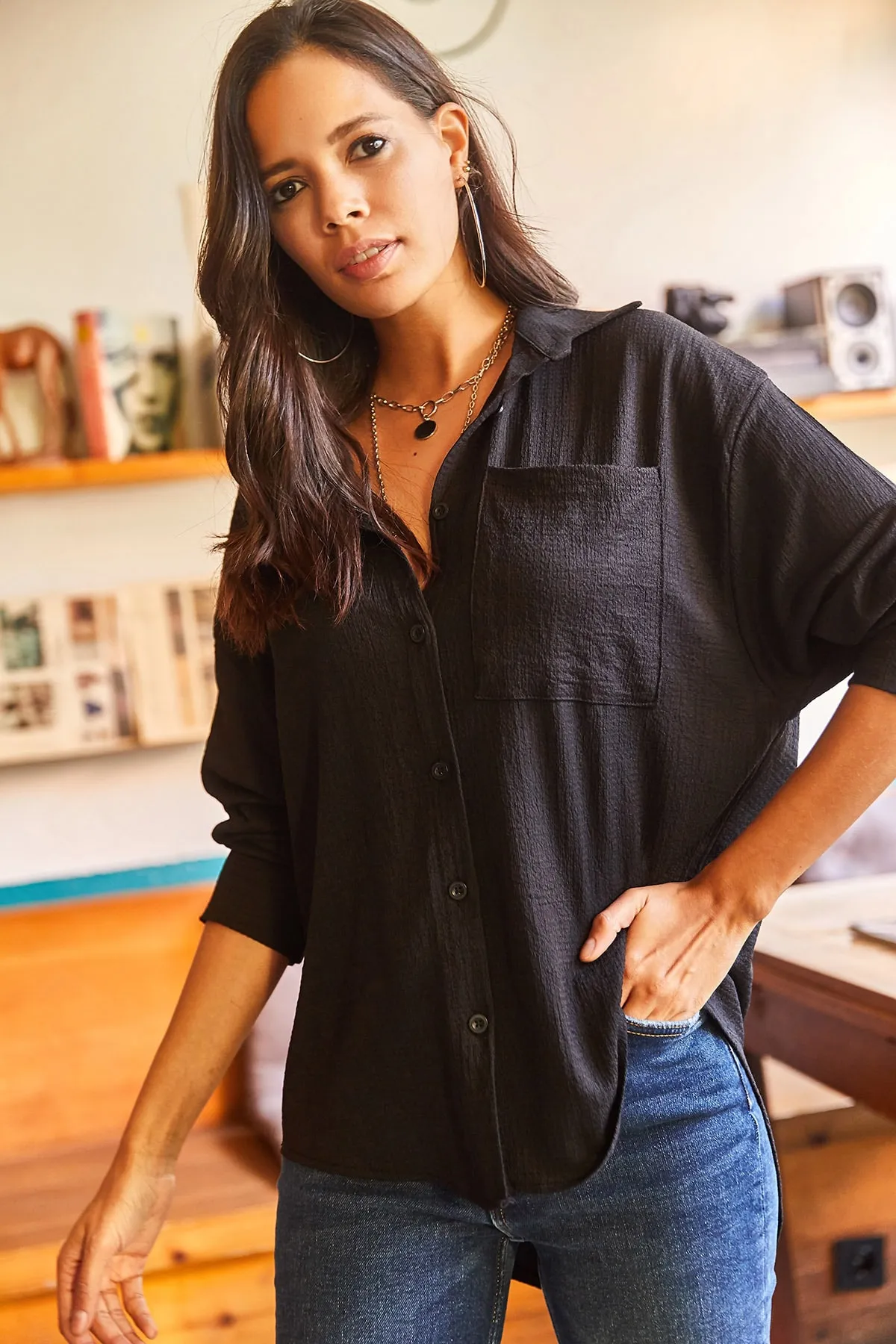 Olalook  Schwarzes Oversize-Hemd mit Knopfleiste und langem Rücken für Damen, strukturiert, GML-19001069