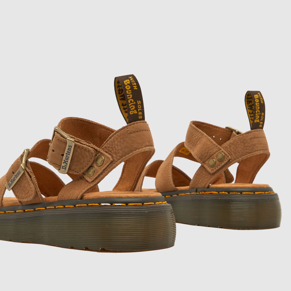 Dr. Martens Gryphon Quad Szandál Barna Színben