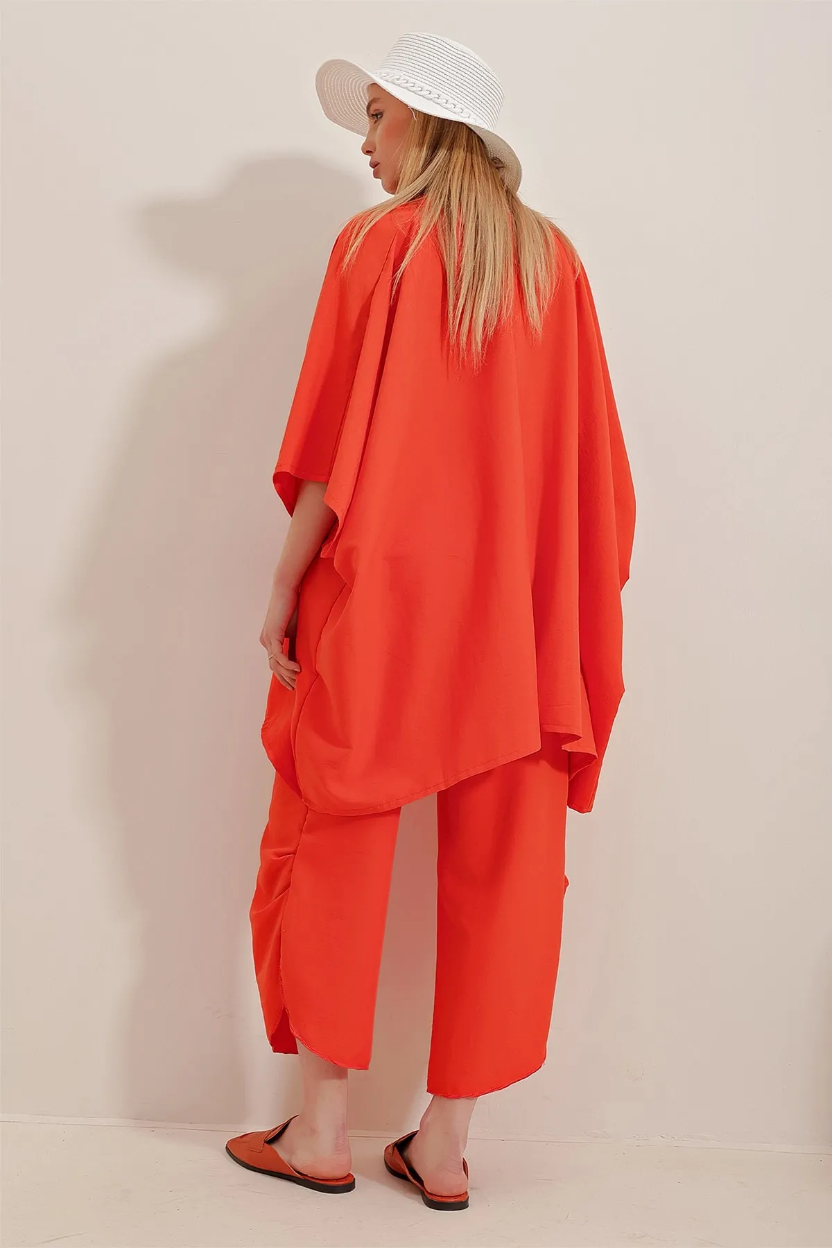 Trend Alaçatı Stili  Oranges Damen-Doppelset aus Hose und Jacke mit Beinschlitz und gleichfarbiger Struktur ALC-752-001
