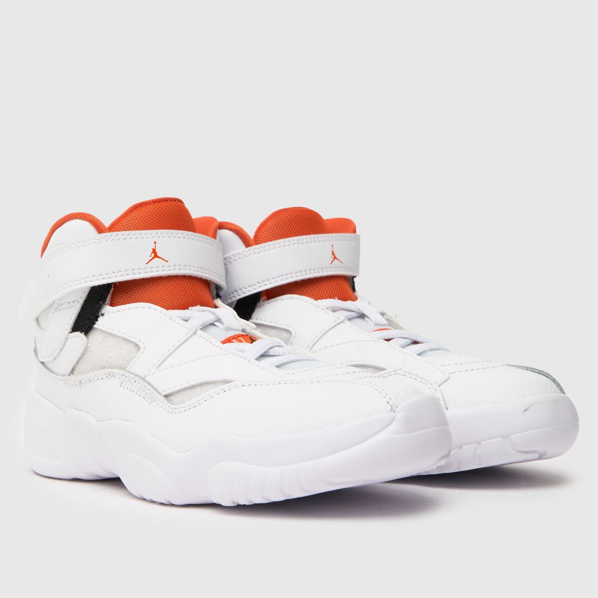 Nike Jordan vita och svarta Jumpman två treyskor för barn