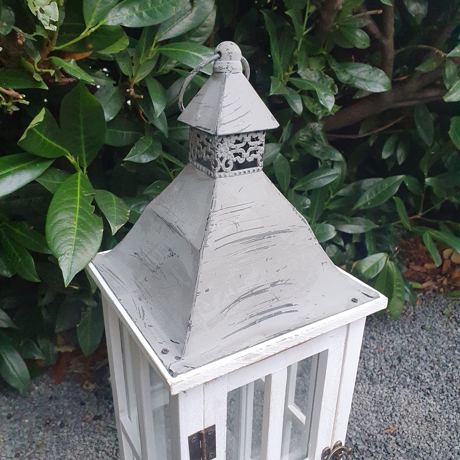 Aspinaworld Gartenfigur Holzlaterne Windlicht Laterne weiß 56 cm Kerzenhalter