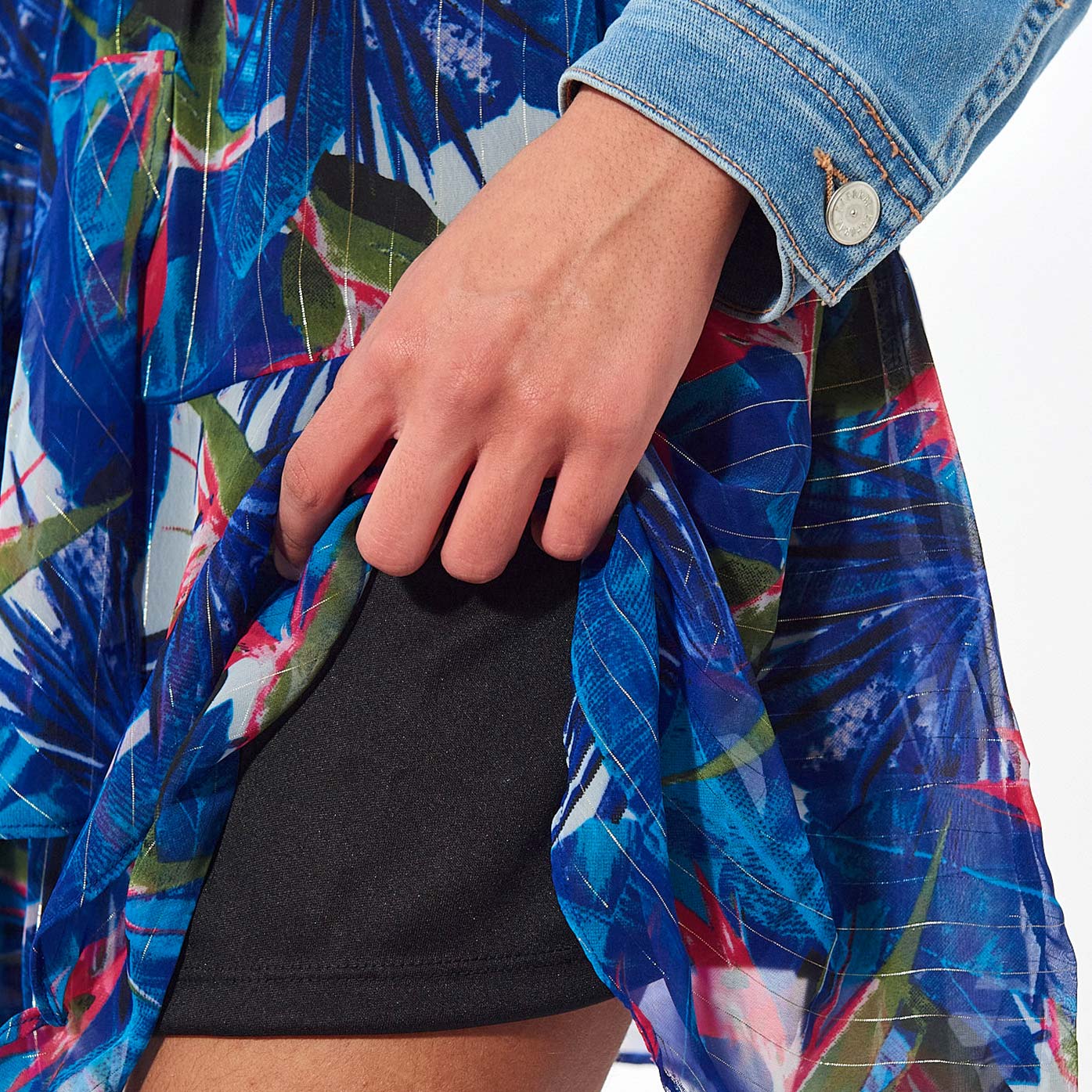 BIGUN  Jupe bleue fleurie en 100% polyester recyclé