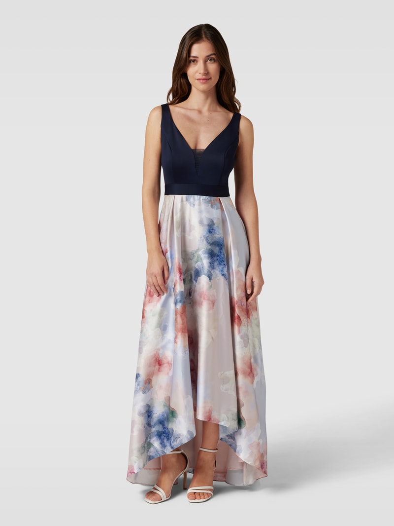 Abendkleid mit floralem Muster in hellblau
