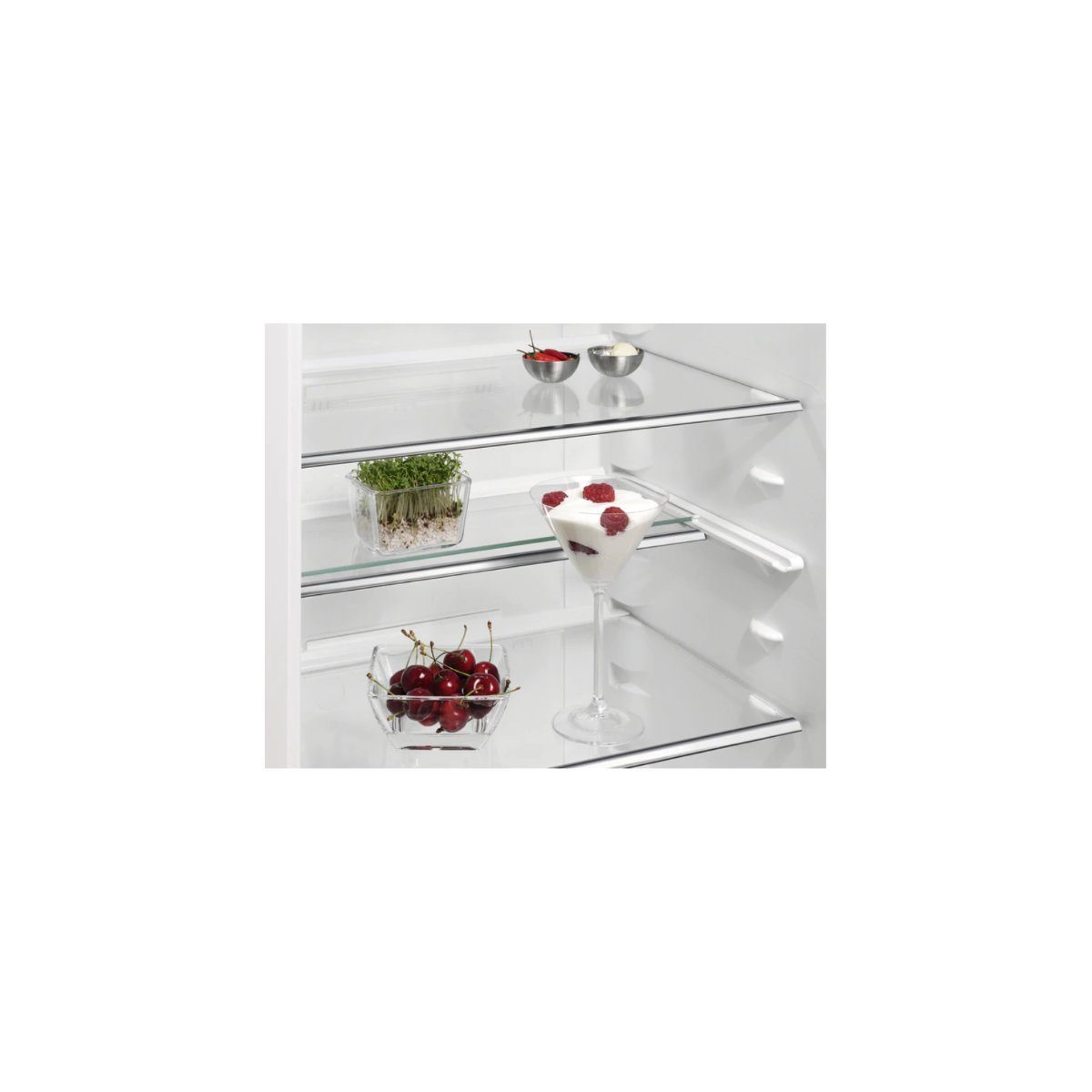 AEG Einbaukühlschrank SFS688FCAF, 55.6 cm breit, 118 L, Festtür-Technik, 4-Sterne-Gefrierfach, Frostmatic