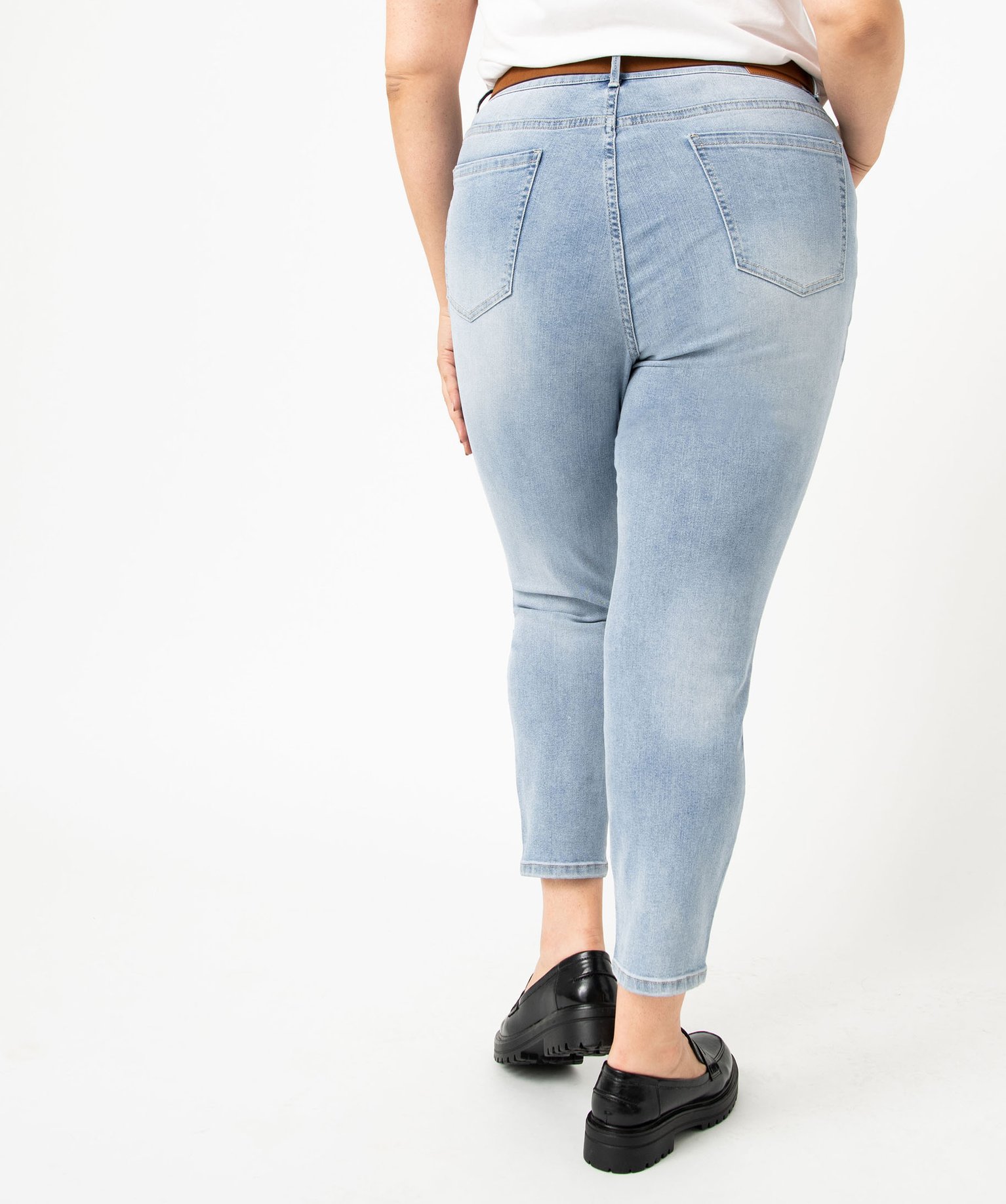 Jean slim 7/8e avec ceinture femme grande taille bleach | GEMO
