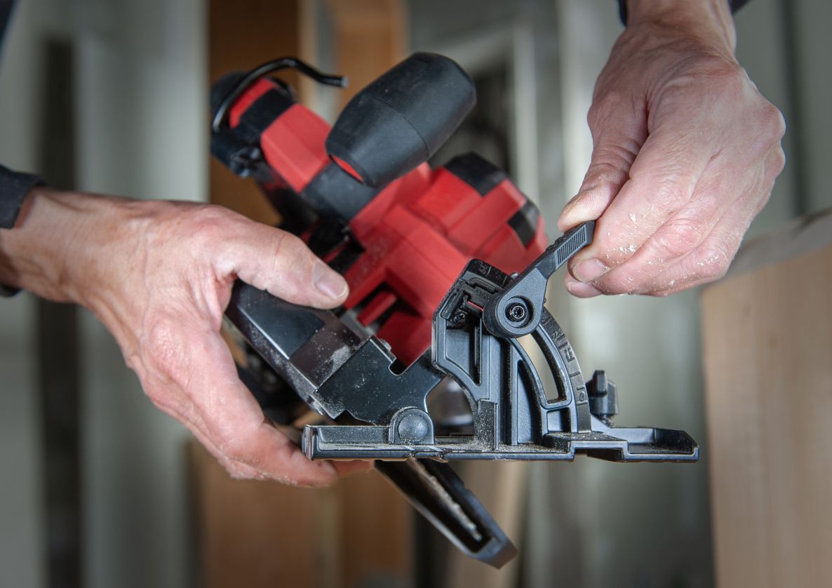SKIL SW1E3571FA Pyörösaha 20 V 66 mm harjaton ilman akkuja ja laturia laukussa