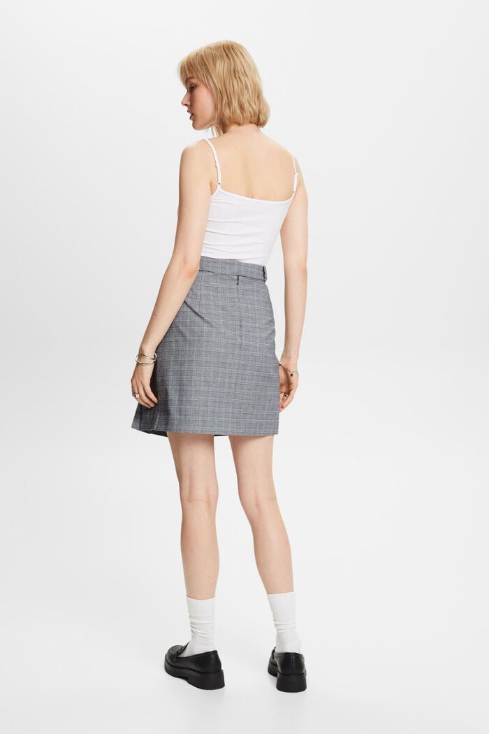 Mix & Match: Minirock mit Falten und Karomuster