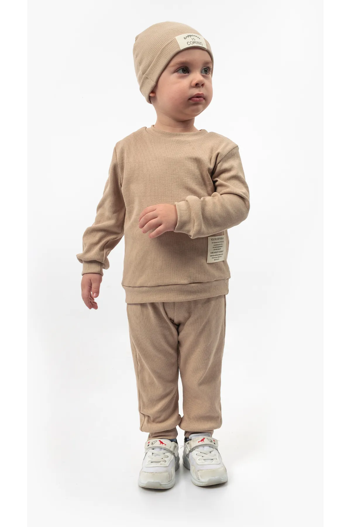 Bubito  Unisex-Hut mit Wappendetail, schnurgebundenes 3-teiliges Set aus Unter- und Oberteil, Beige