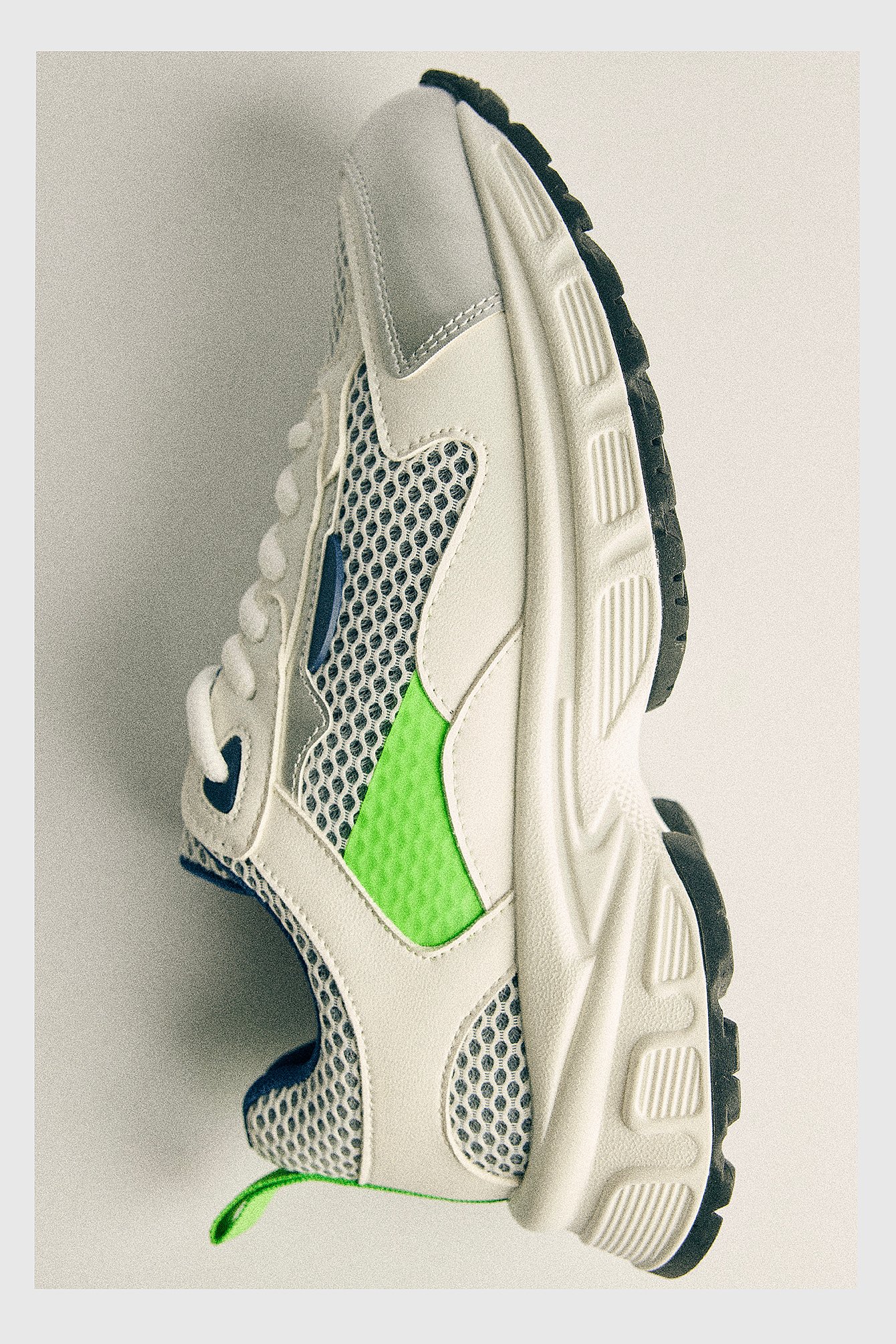 Sportliche knallfarben Netzturnschuhe
