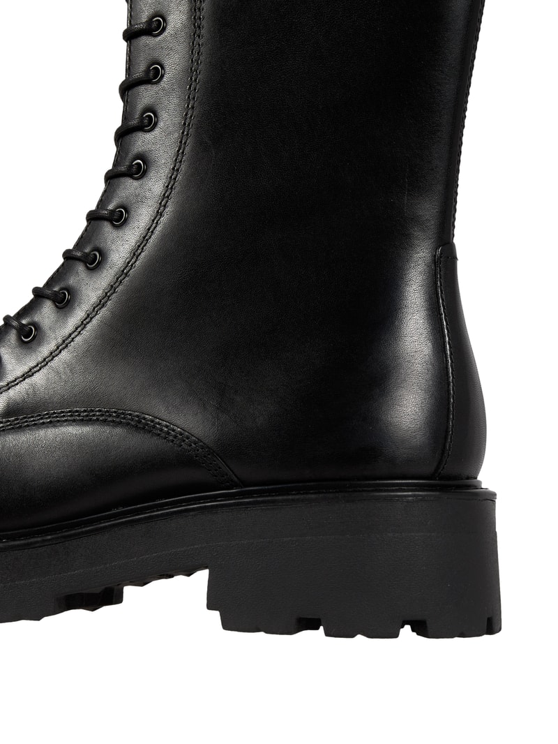 Boots aus Leder in schwarz