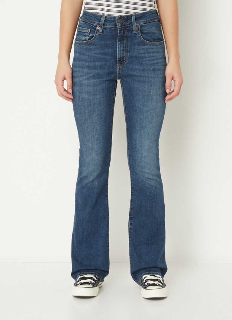Levi's 725 High-Waisted Bootcut Blue Wave