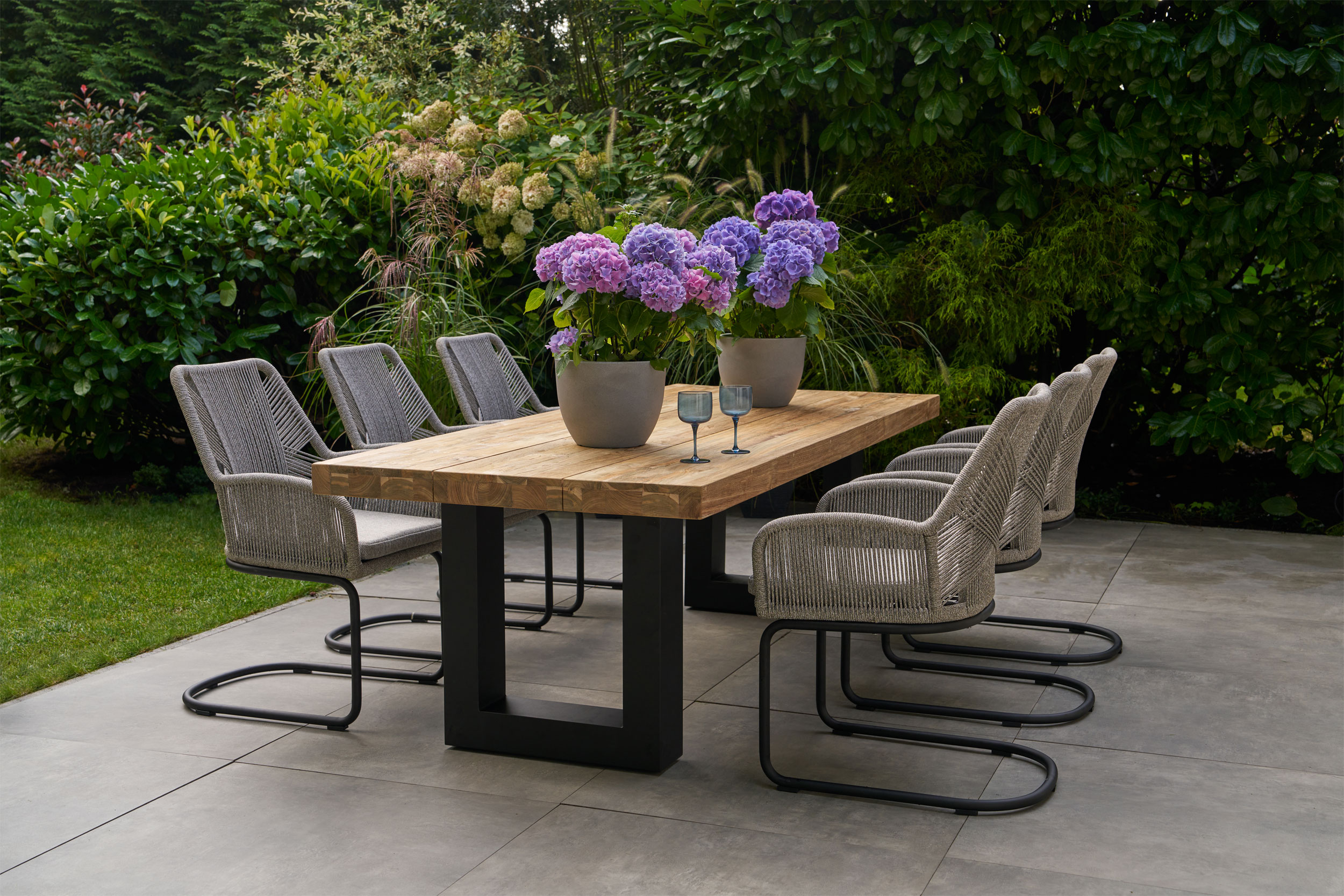 OUTDOORGartentisch Teak massiv