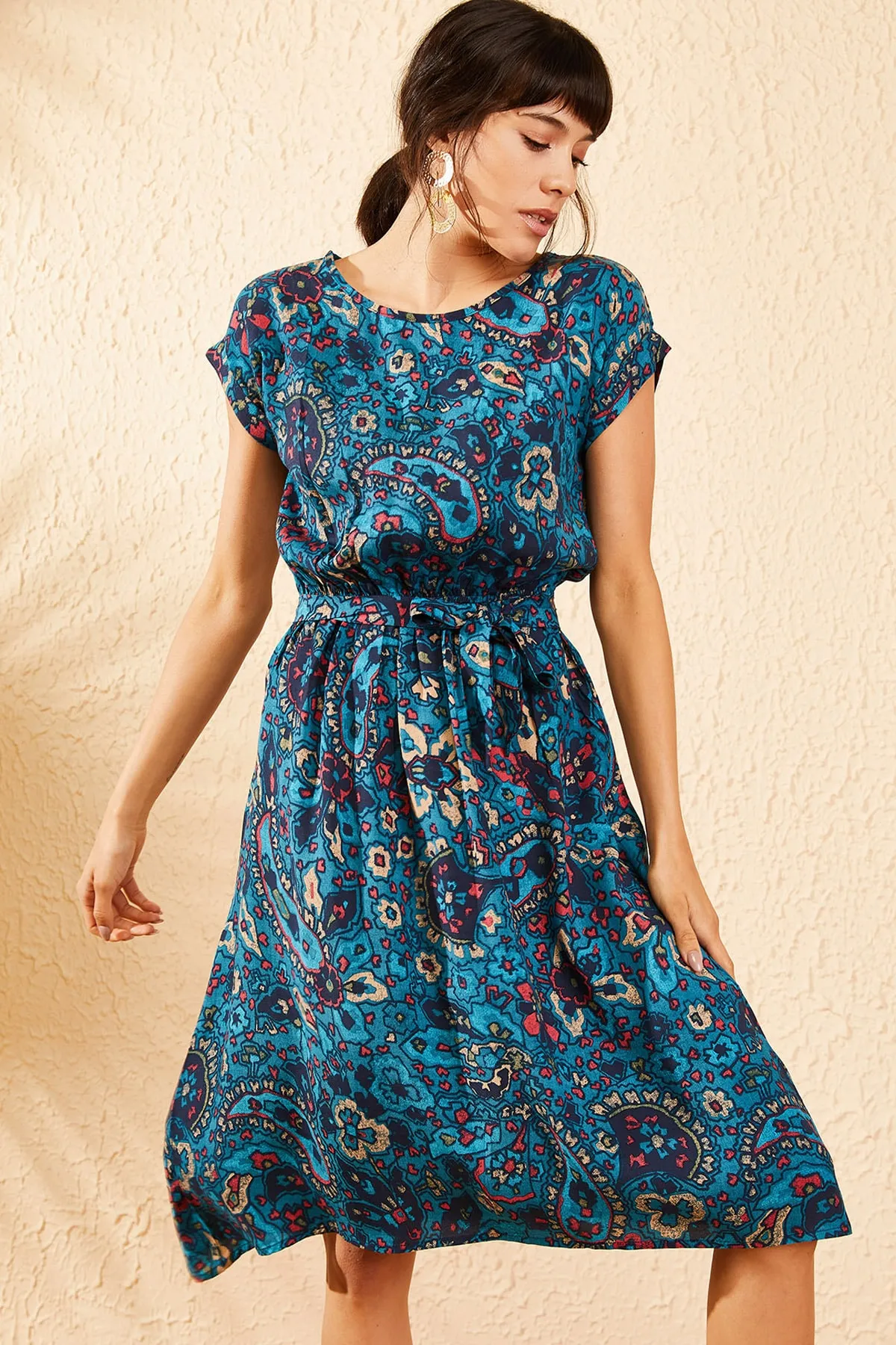 Bianco Lucci  Blaues kurzärmliges Damen-Midikleid mit ethnischem Muster und elastischer Taille 10041008