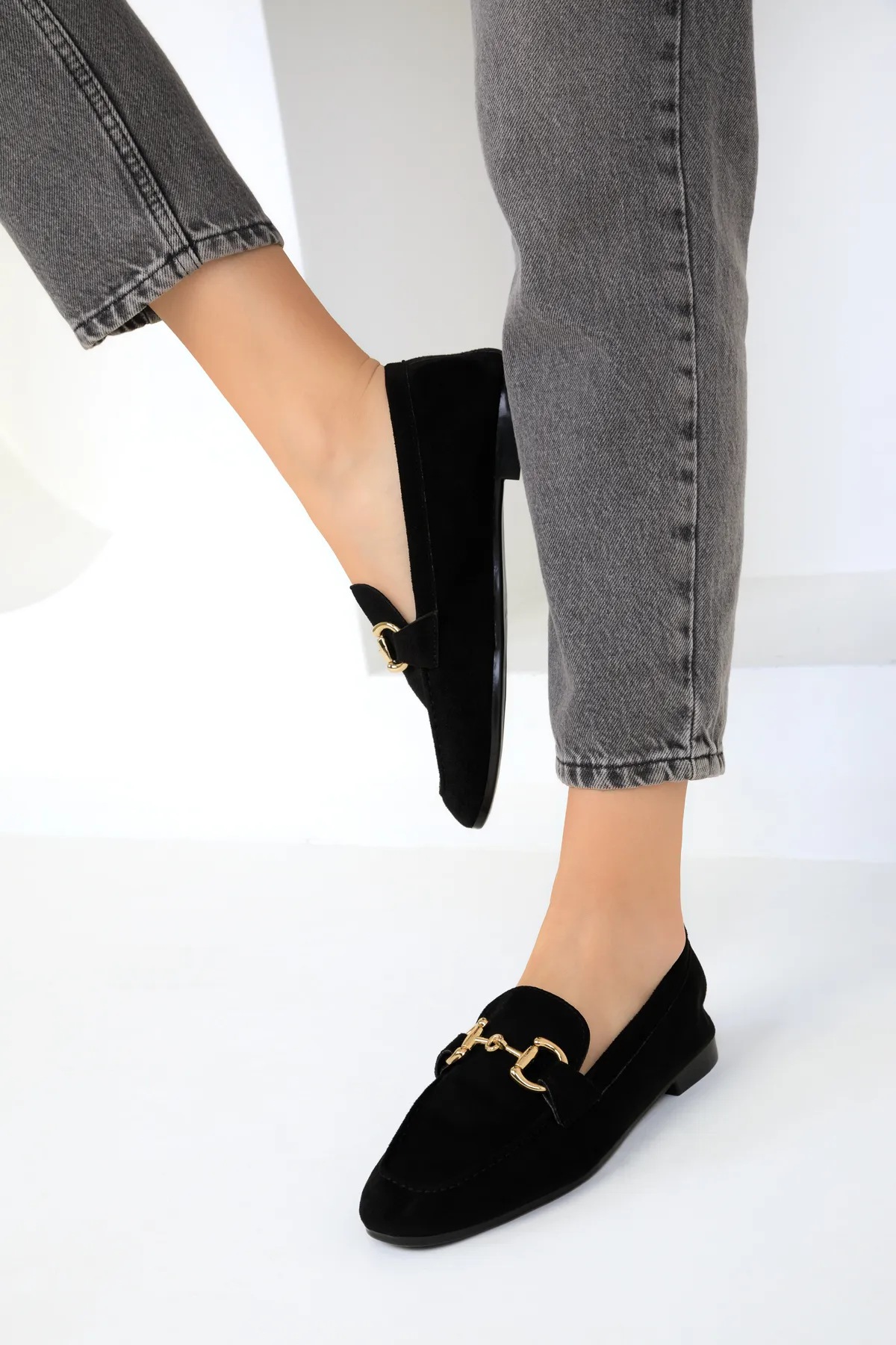 SOHO  Schwarze Wildleder-Ballerinas für Damen 18930
