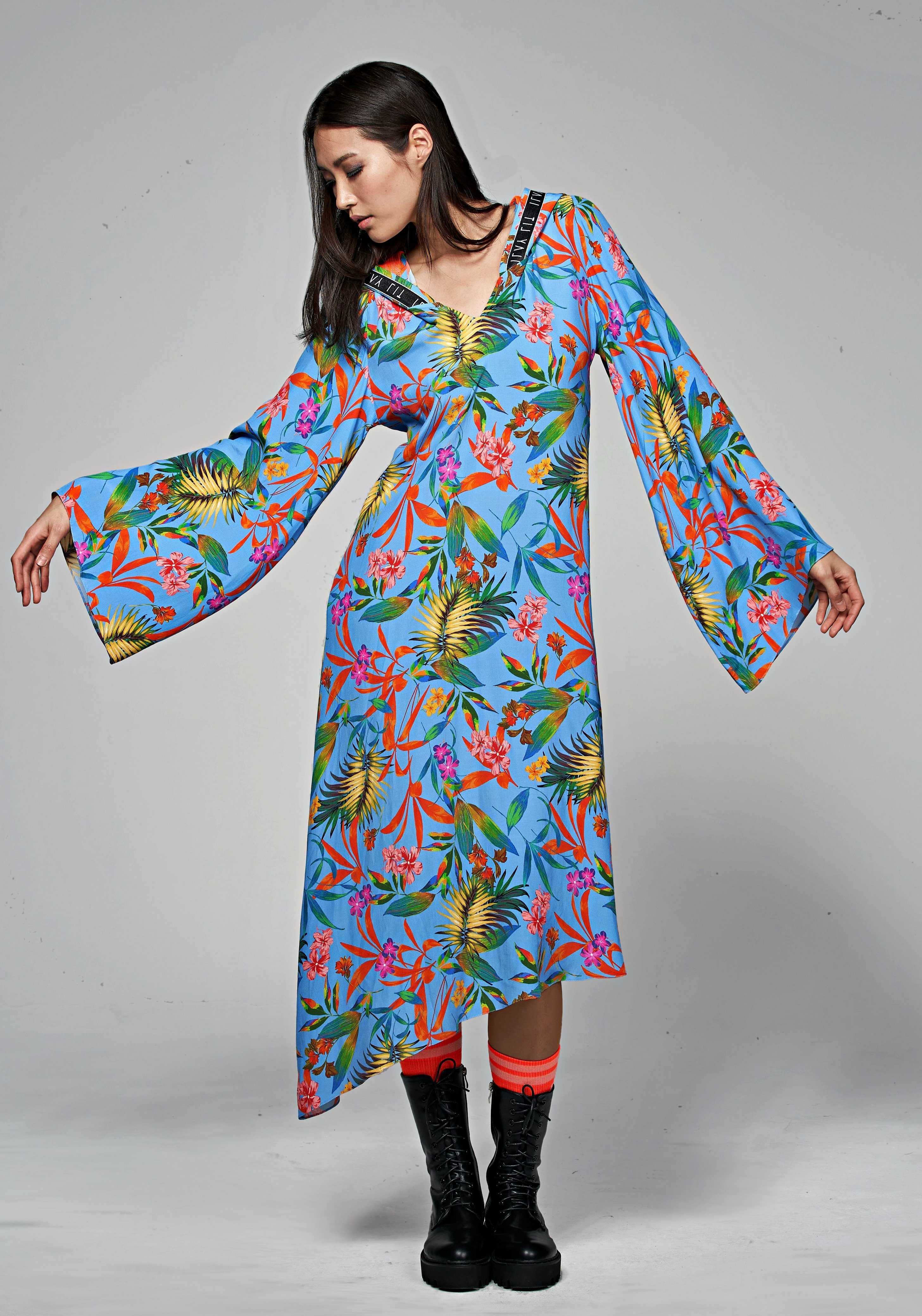 ILAY Lit Maxikleid Floyd Kapuzenkleid, Flowerprint