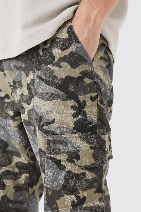 Tall Slim-Fit Camouflage Schlaghose