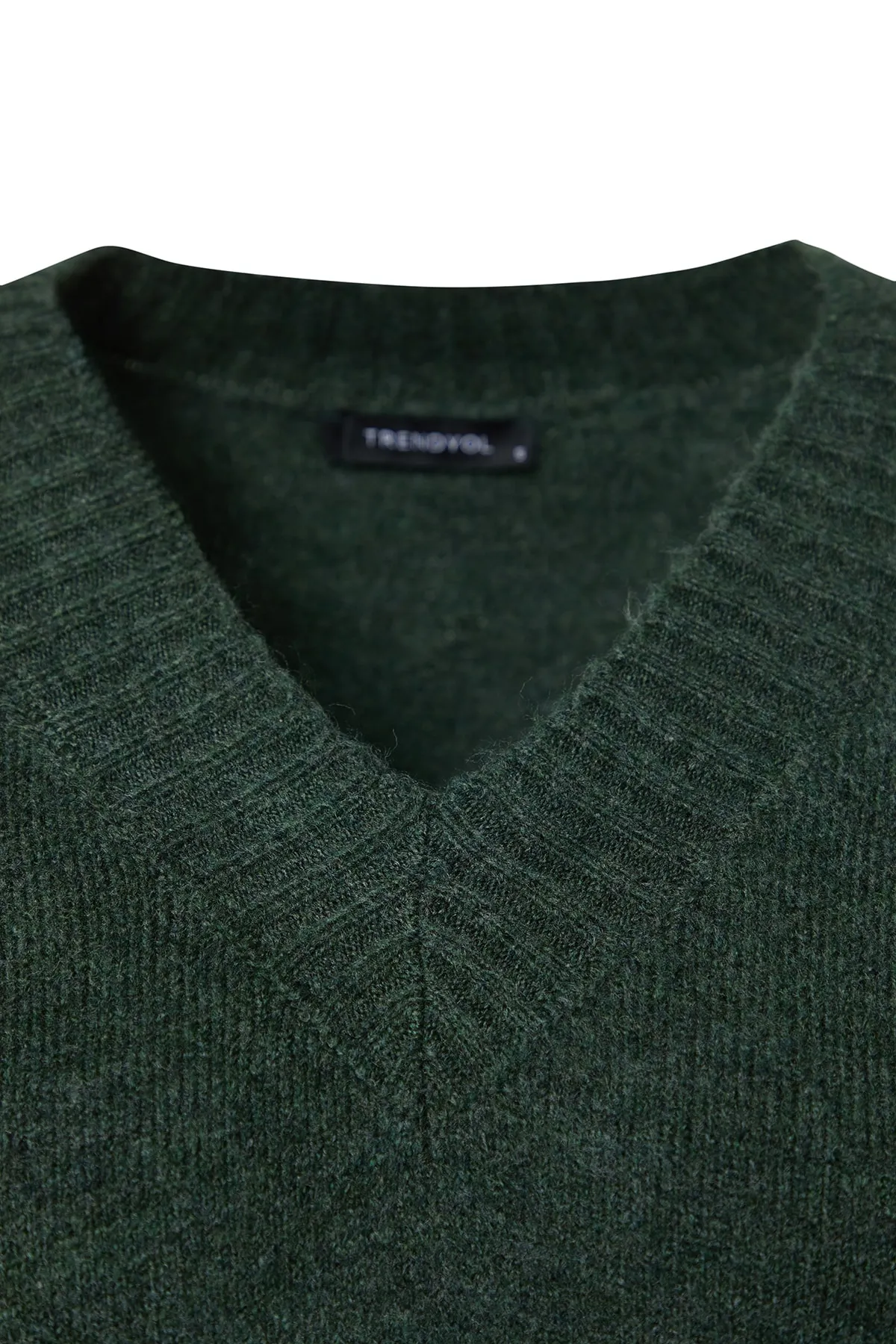 Trendyol Collection  Grünes Super-Mini-Strick-Tunikakleid mit weicher Struktur und V-Ausschnitt TWOAW24EL00086