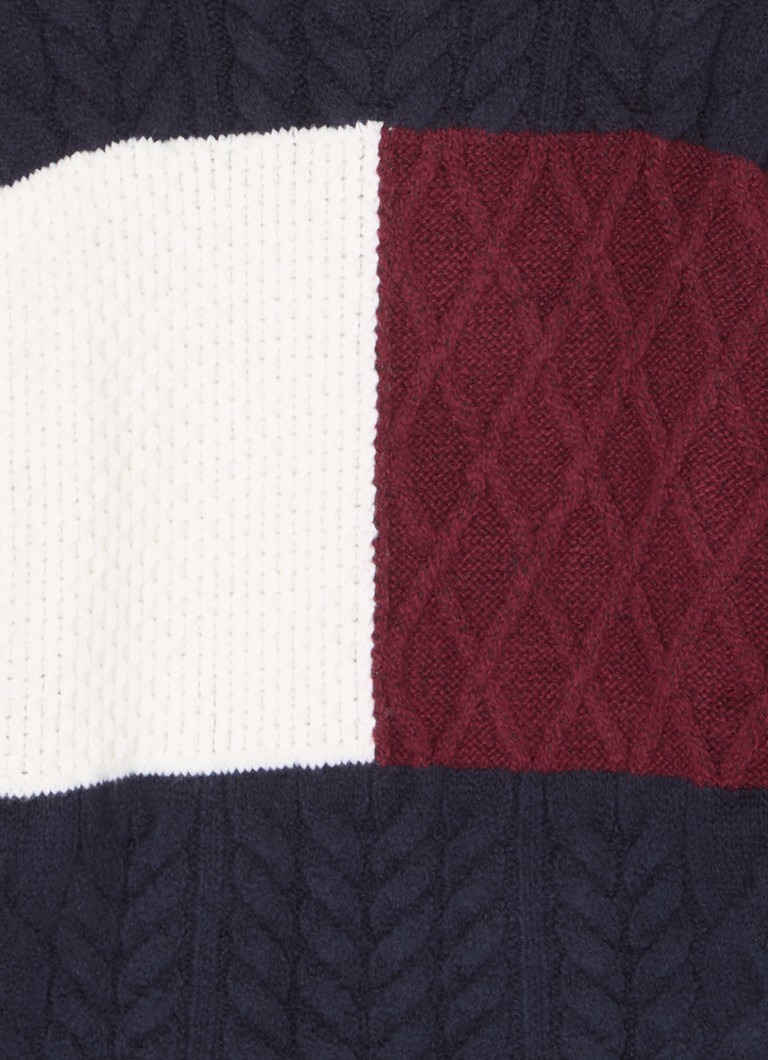 Gruby sweter Tommy Hilfiger z tkanym logo