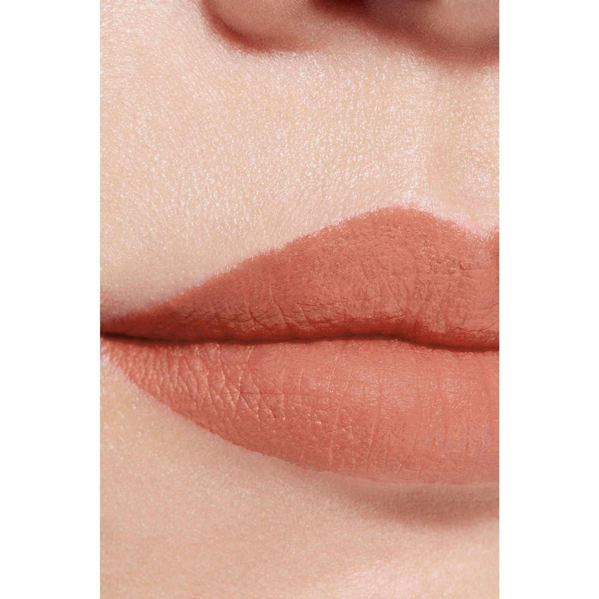 ROUGE ALLURE LIQUID VELVET - ΤΟ ΥΠΕΡ-ΜΑΚΡΥΑΣ ΔΙΑΡΚΕΙΑΣ, ΕΝΤΟΝΟ ΜΑΤ ΡΕΥΣΤΟ ΚΡΑΓΙΟΝ