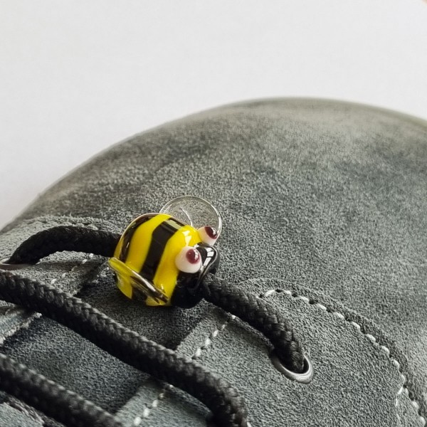 Atelier Schatzmuschel ~ Schuh Perle ~ Biene