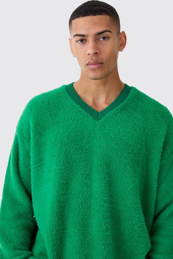 Kastiger flauschiger Kontrast-Pullover mit V-Ausschnitt