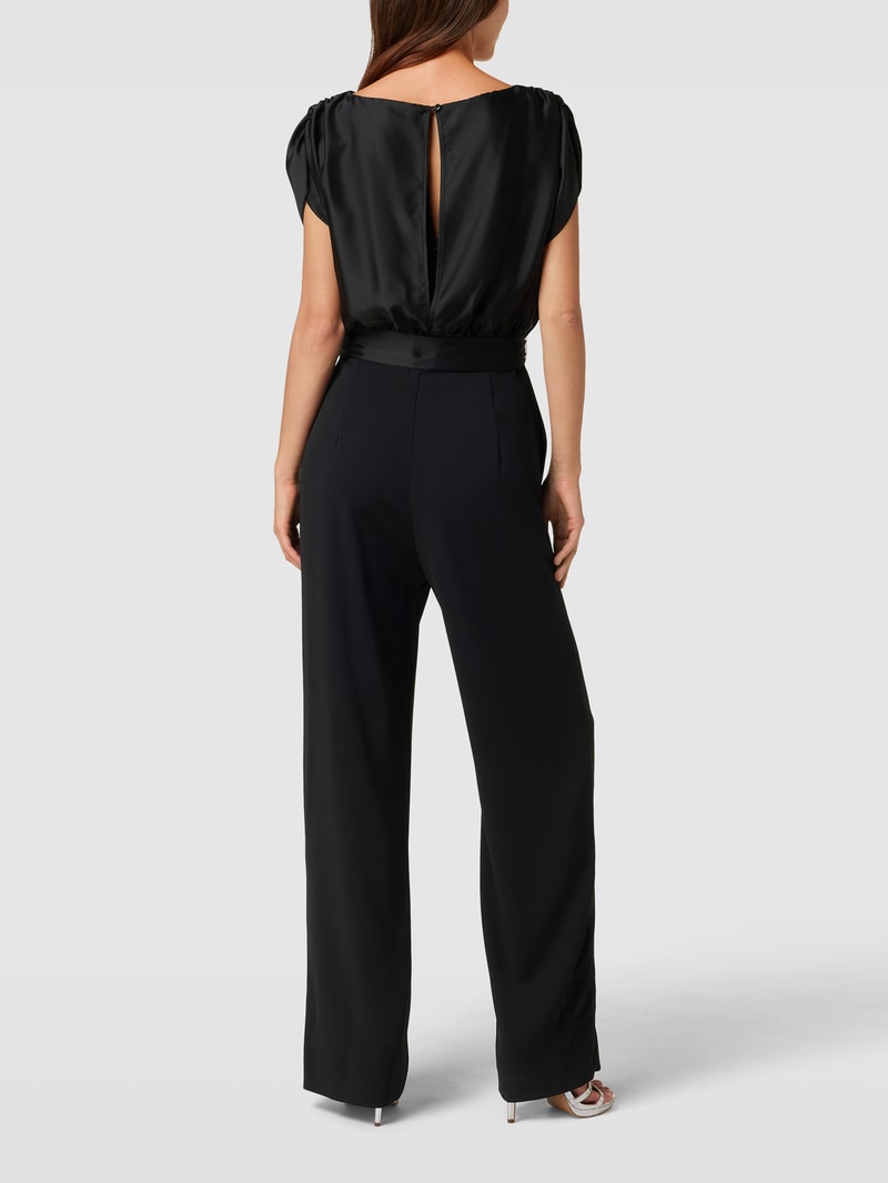 Jumpsuit mit Rundhalsausschnitt in schwarz