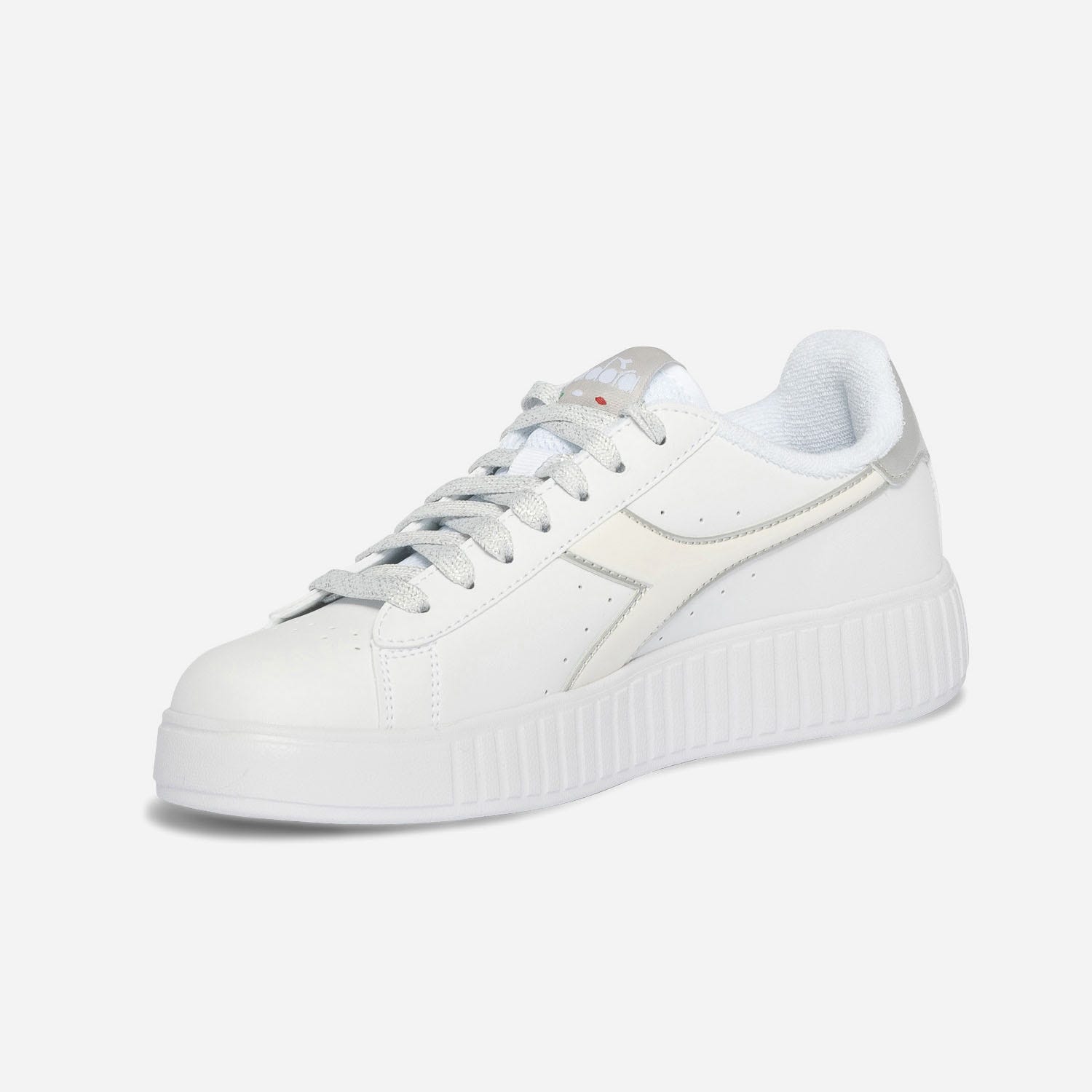Tennis DIADORA blanche et argentée