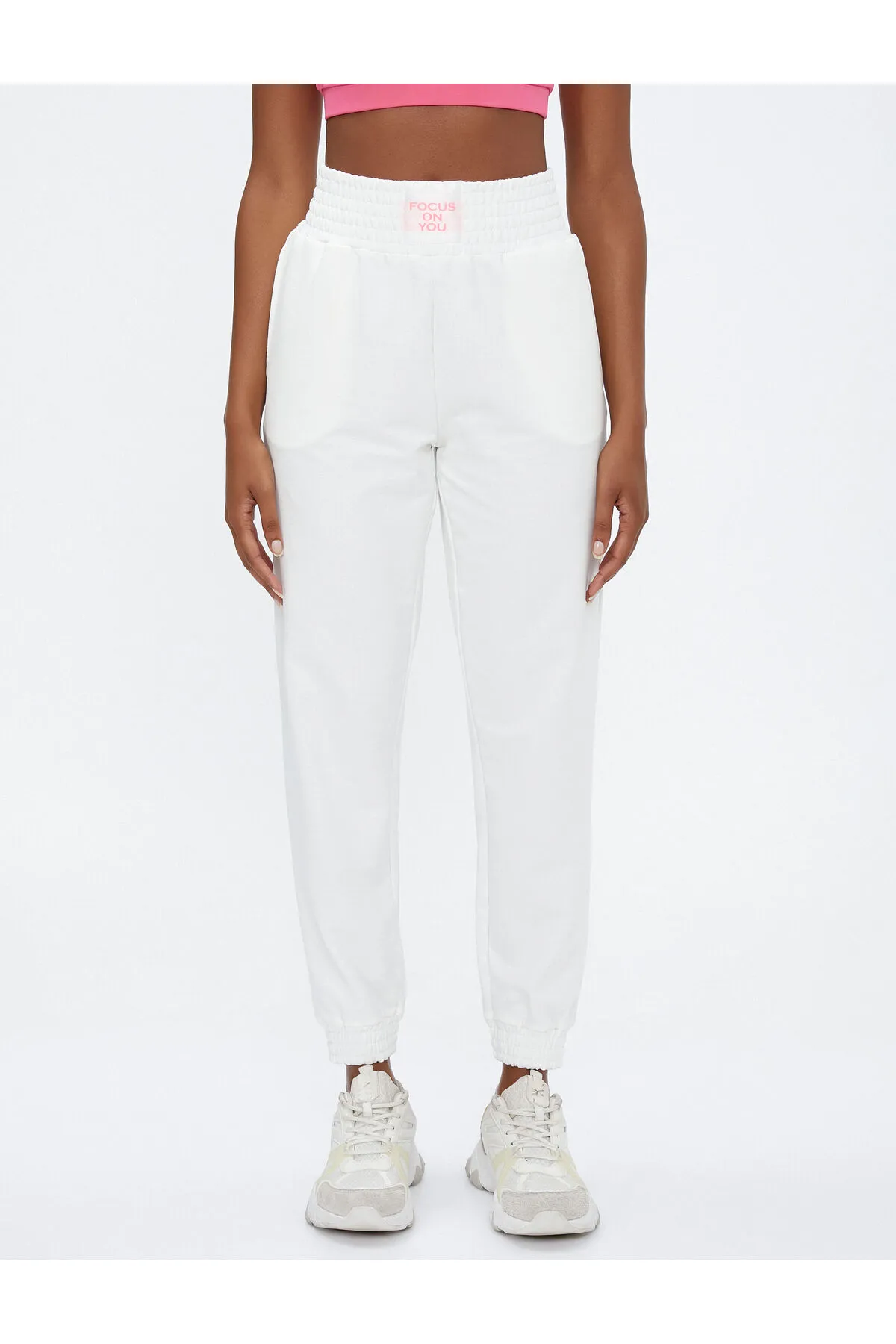 Koton  Jogger-Jogginghose mit Label, detaillierter Tasche und hoher Taille