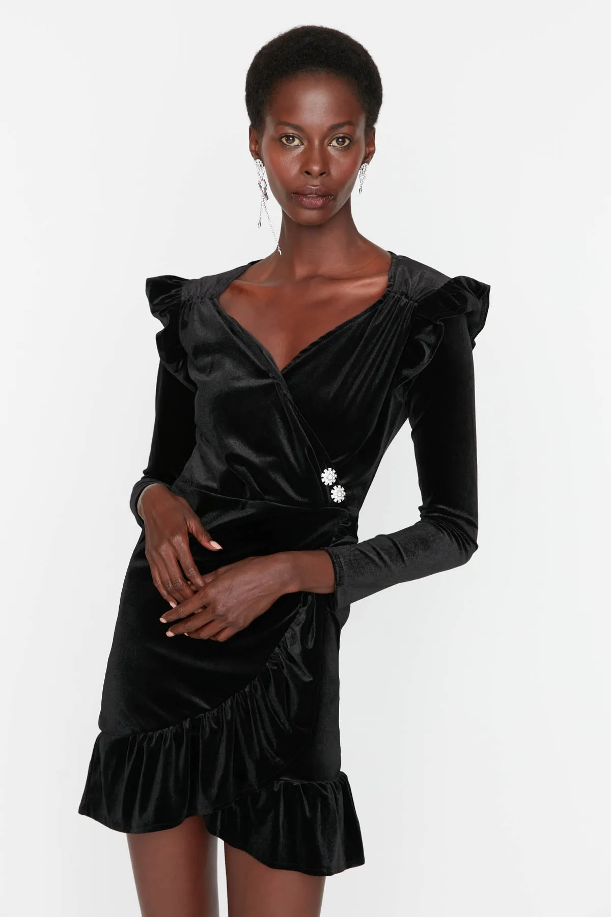 Trendyol Collection  Abendkleid mit schwarzem Steinaccessoire TPRAW23EL00186 TPRAW23EL00186
