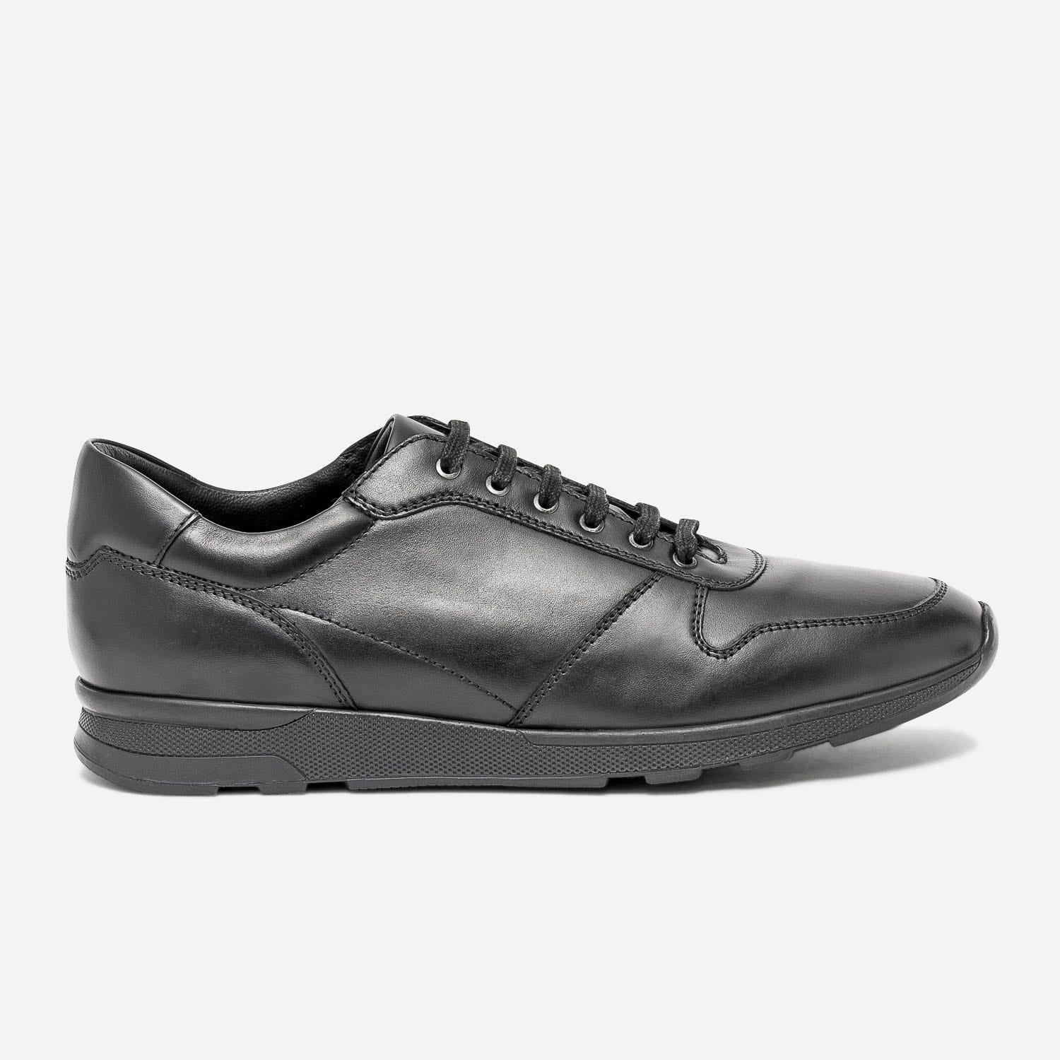 Tennis noire en cuir