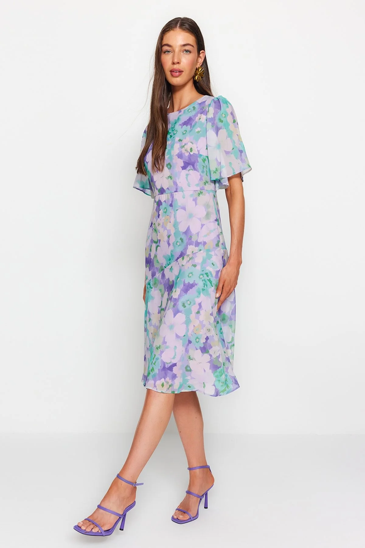 Trendyol Collection  Mehrfarbiges A-Linien-Basic-Midi-Webkleid aus Chiffon TWOSS20EL0908